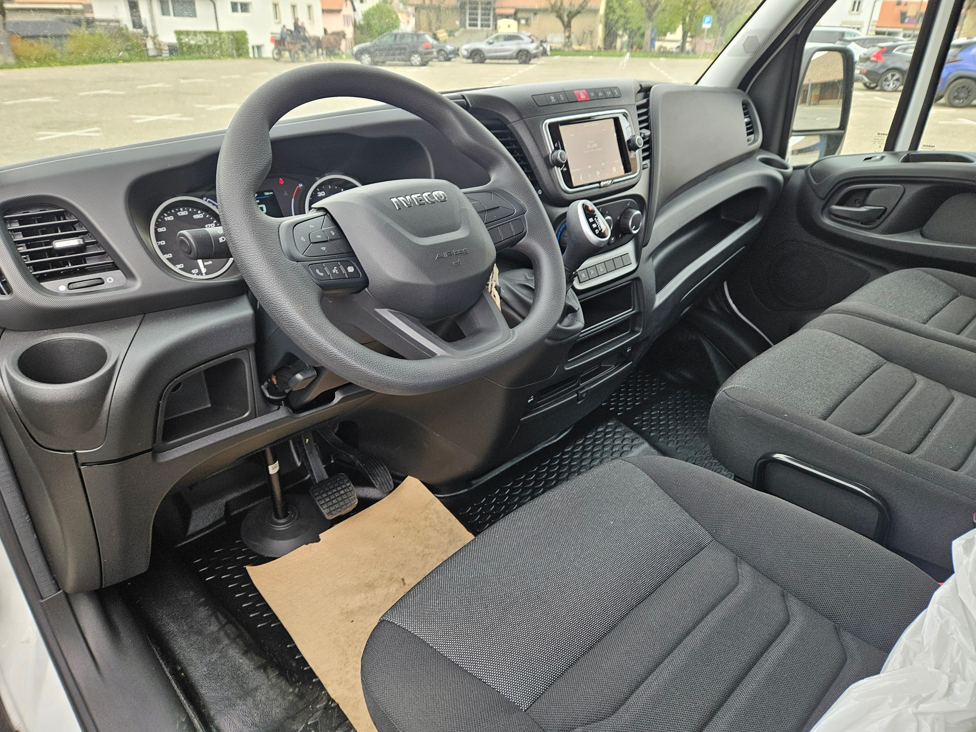 IVECO 35S16V kurz court AUTOMAT 156 ps preis ohne steuer-image-7