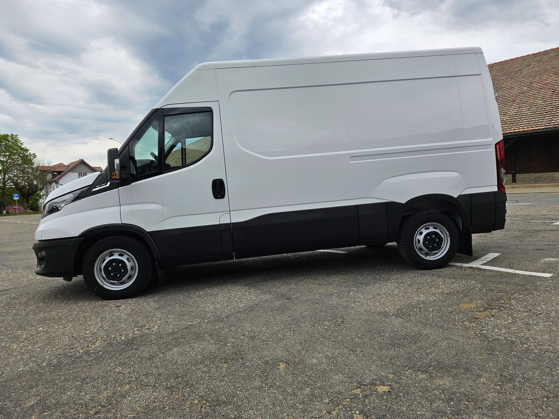 IVECO 35S16V kurz court AUTOMAT 156 ps preis ohne steuer-image-3