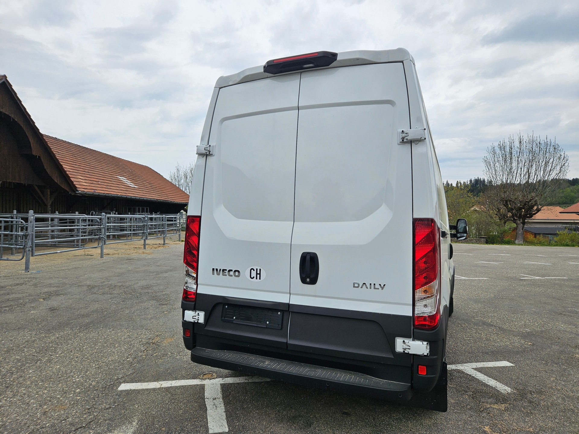 IVECO 35S16V kurz court AUTOMAT 156 ps preis ohne steuer-image-14