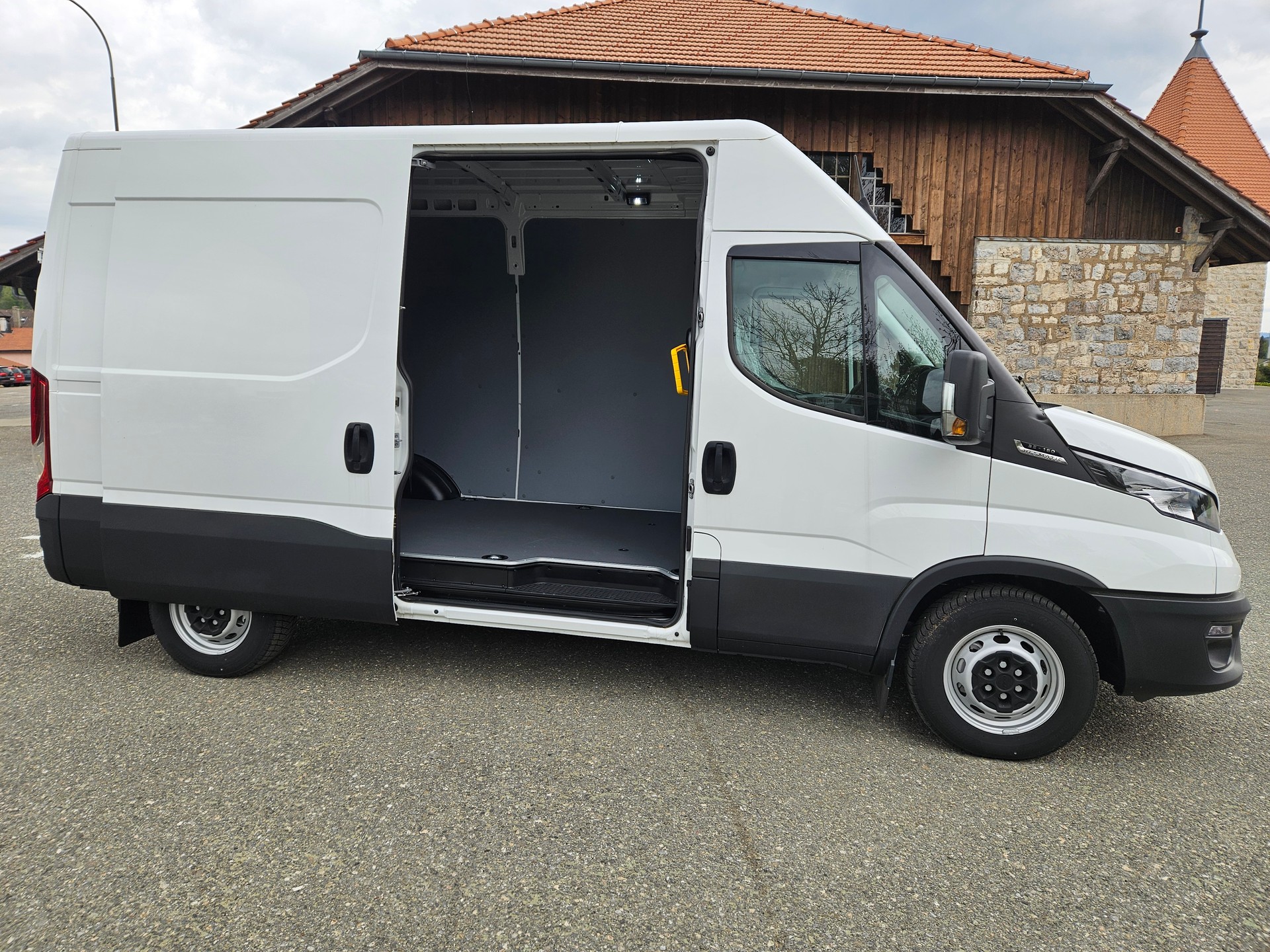 IVECO 35S16V kurz court AUTOMAT 156 ps preis ohne steuer-image-9