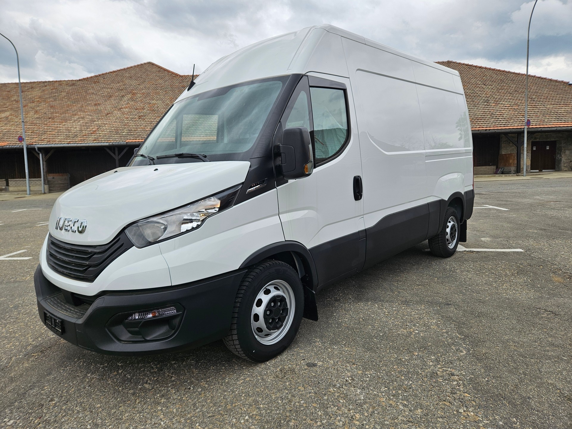 IVECO 35S16V kurz court AUTOMAT 156 ps preis ohne steuer