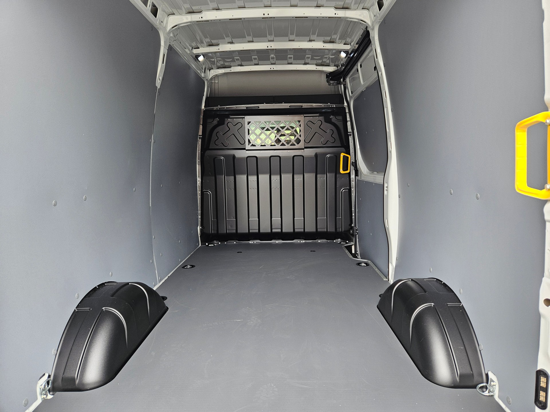 IVECO 35S16V kurz court AUTOMAT 156 ps preis ohne steuer-image-6