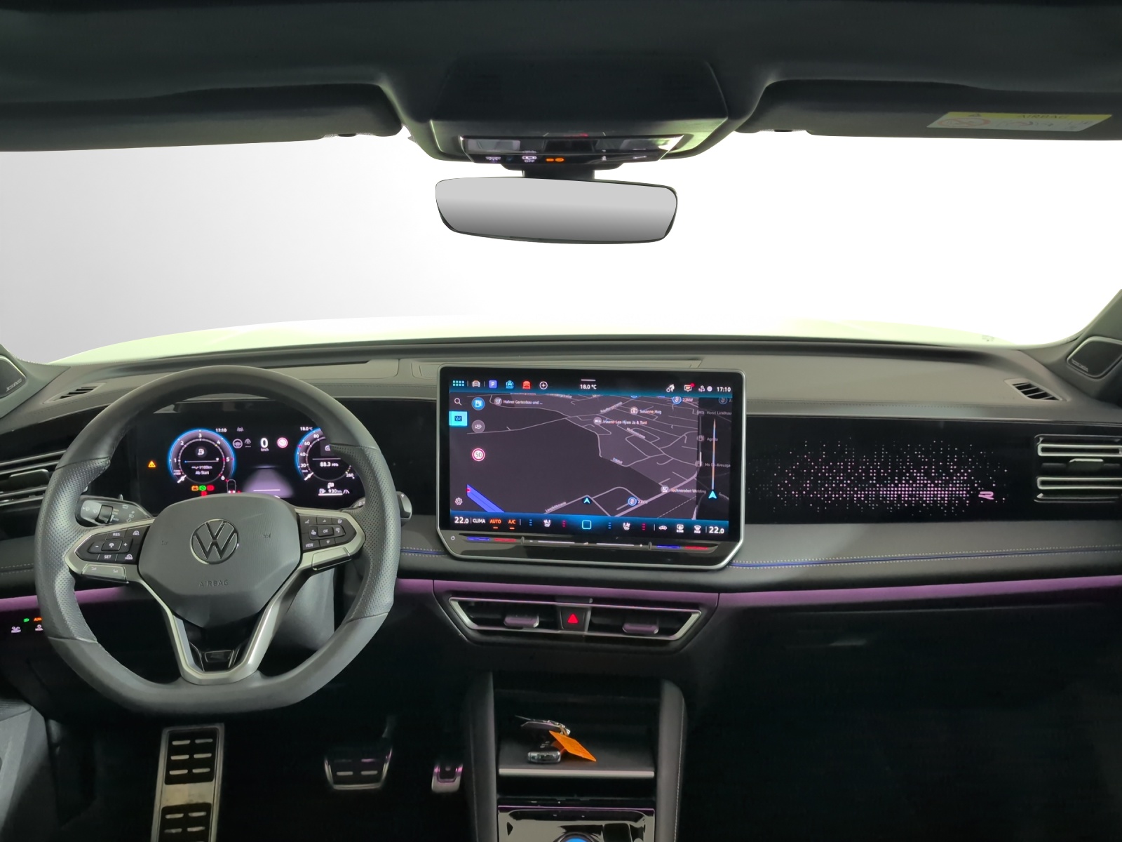 VW Tiguan 2.0 TDI SCR R-Line 4Motion DSG-image-9