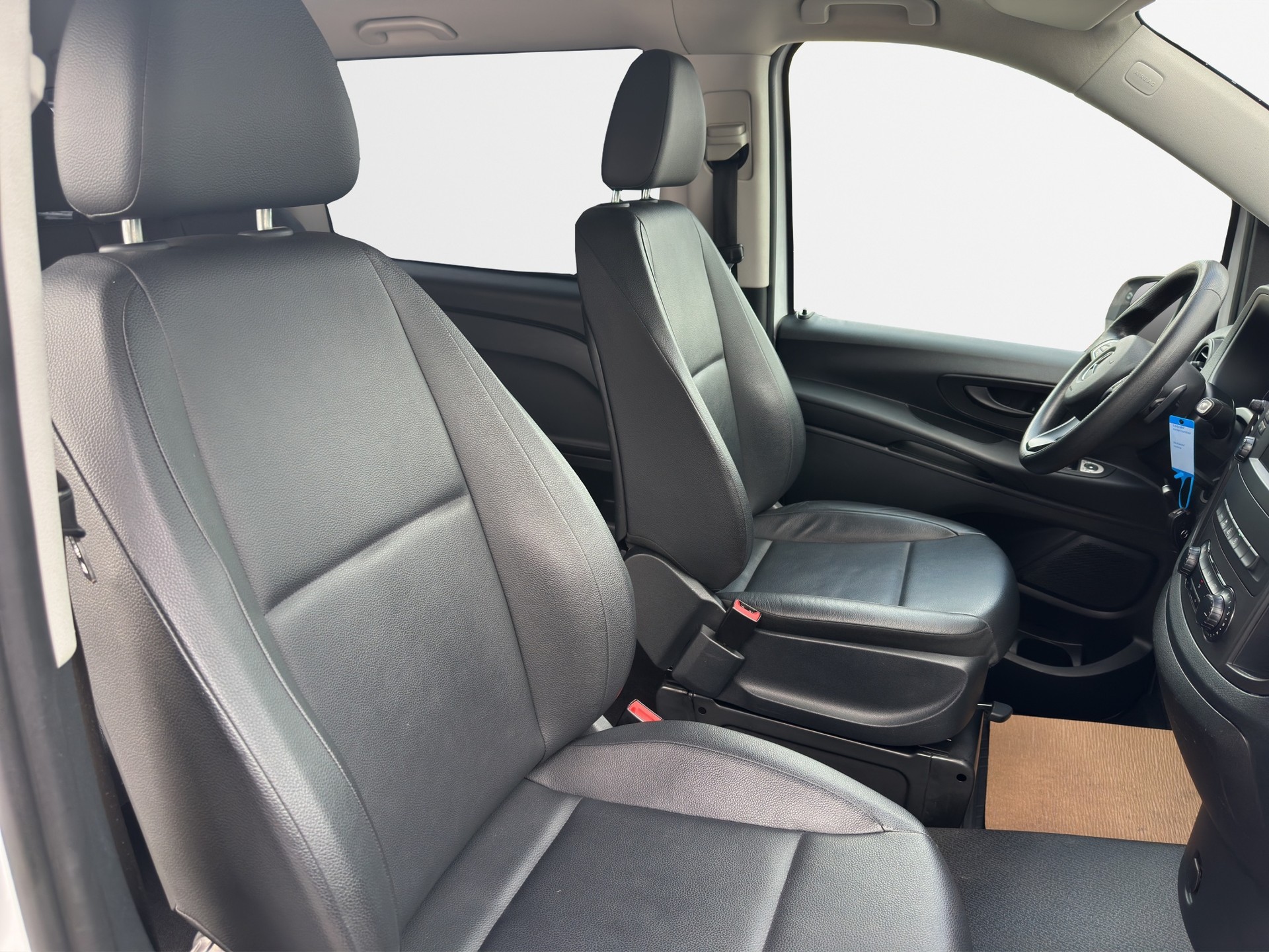 MERCEDES-BENZ Vito 114 CDI Lang Pro Tourer 9G-Tronic-image-14