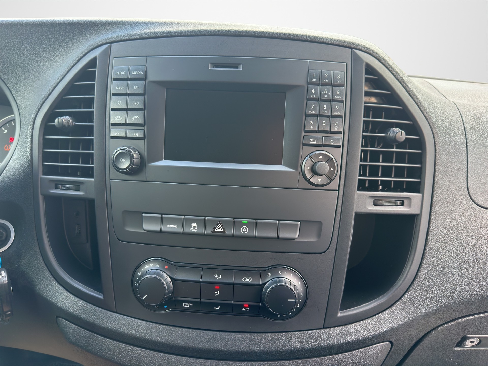 MERCEDES-BENZ Vito 114 CDI Lang Pro Tourer 9G-Tronic-image-12