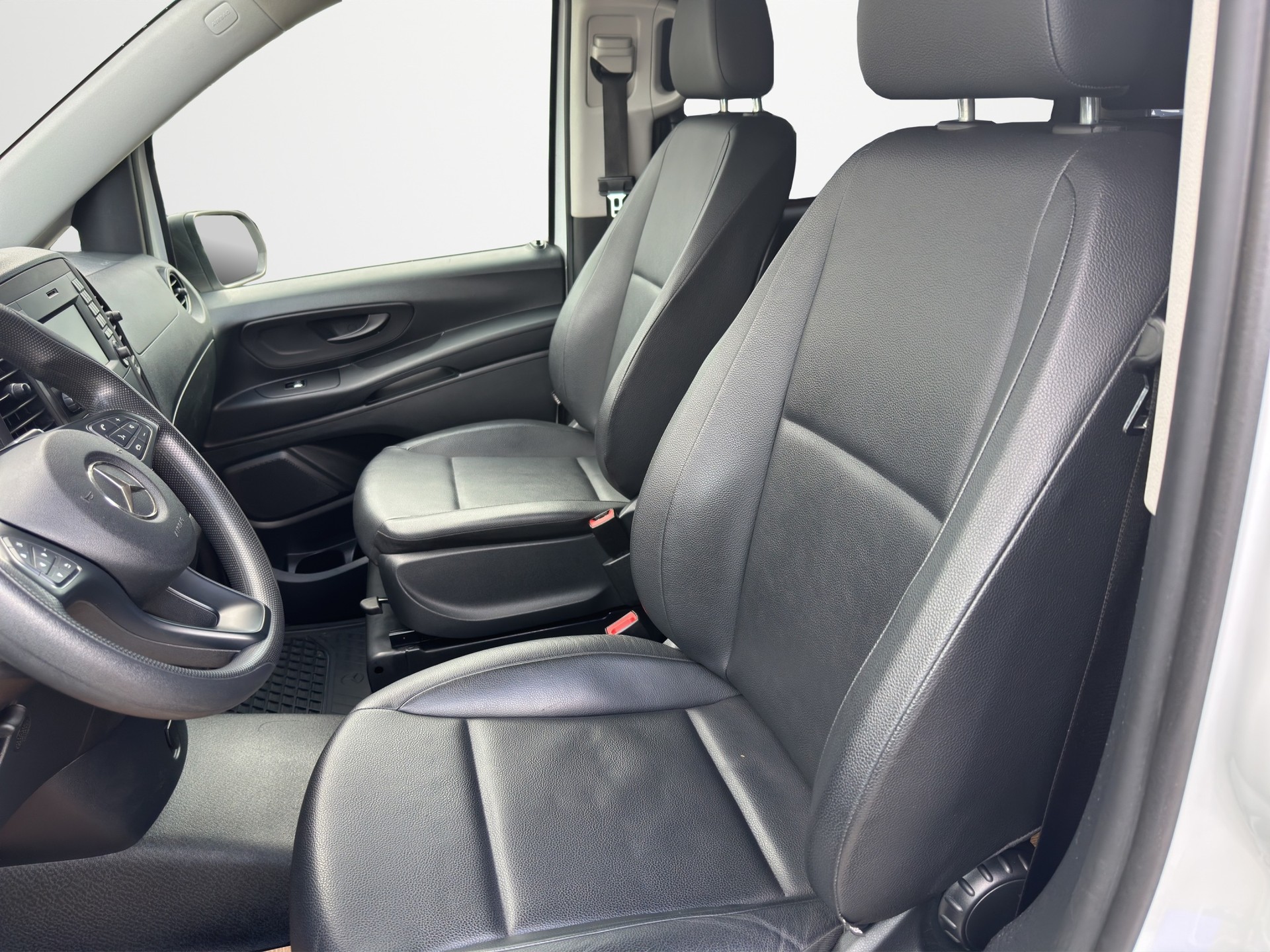 MERCEDES-BENZ Vito 114 CDI Lang Pro Tourer 9G-Tronic-image-8