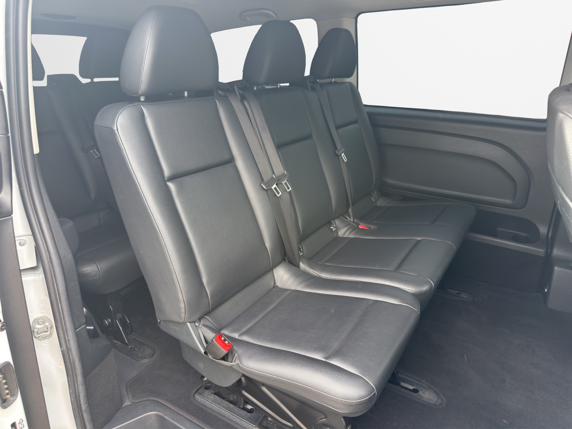 MERCEDES-BENZ Vito 114 CDI Lang Pro Tourer 9G-Tronic-image-15