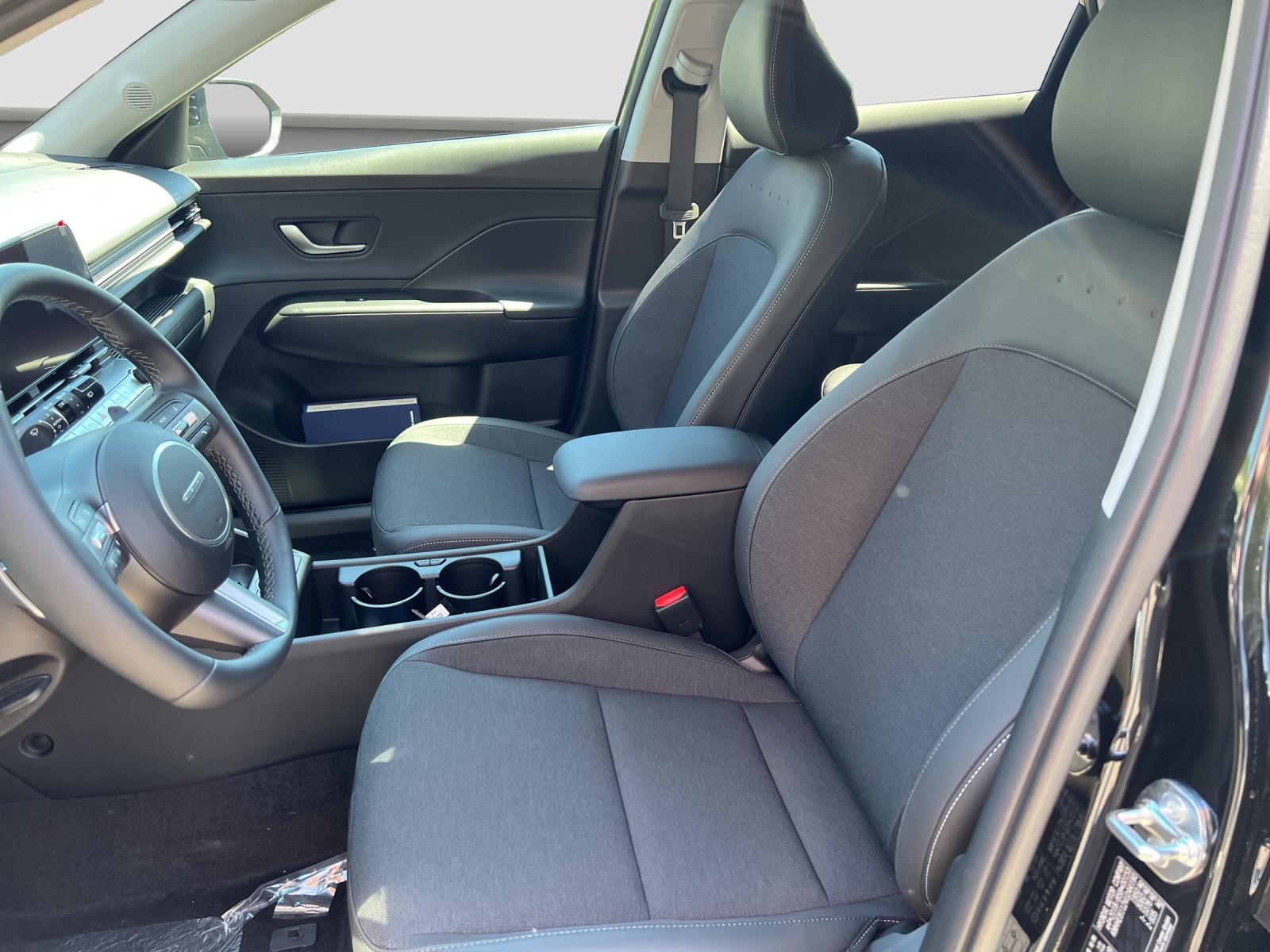 HYUNDAI Kona 1.6 GDi HEV Amplia DCT-image-8