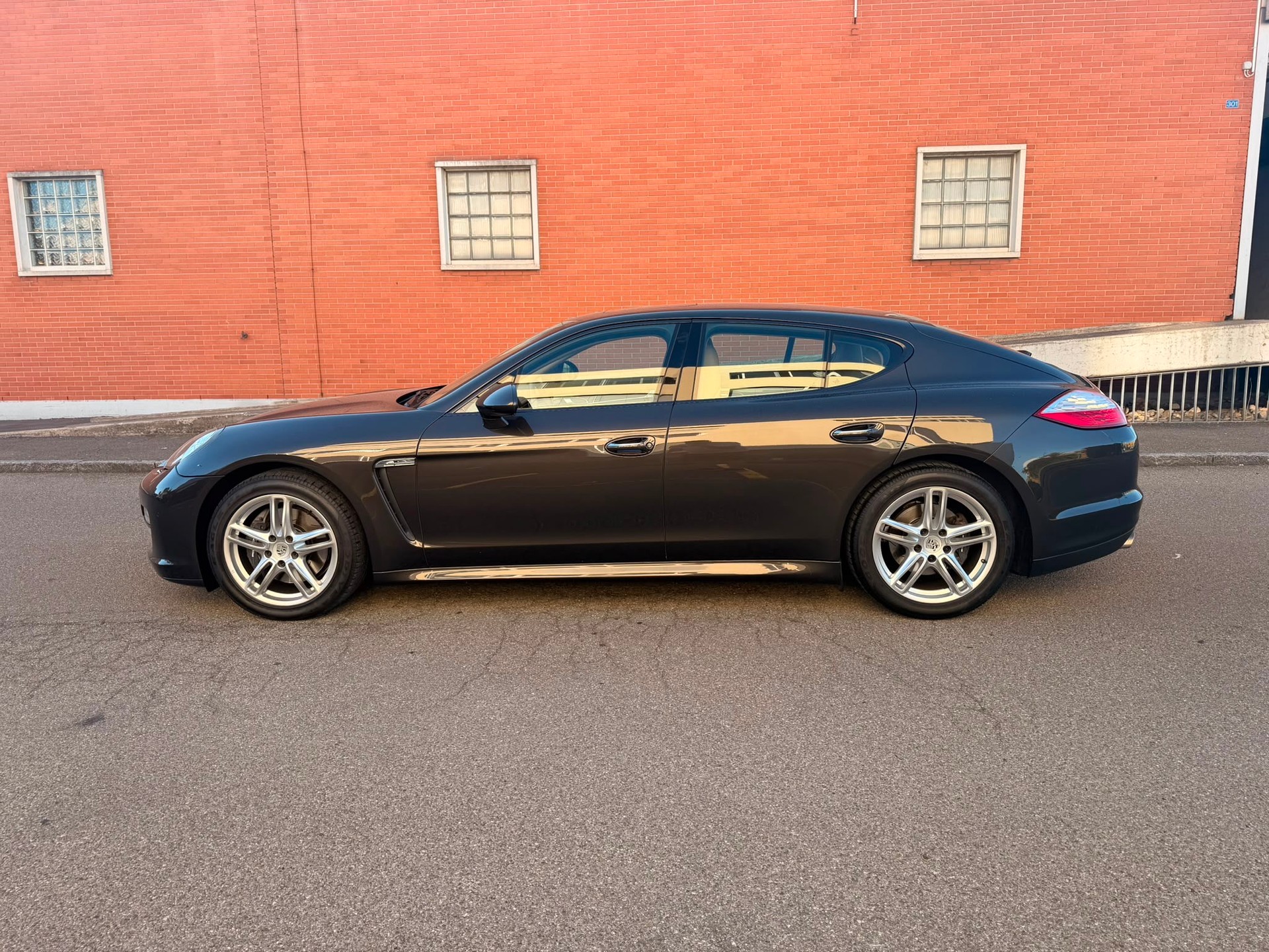 PORSCHE Panamera 4 3.6 PDK-image-6