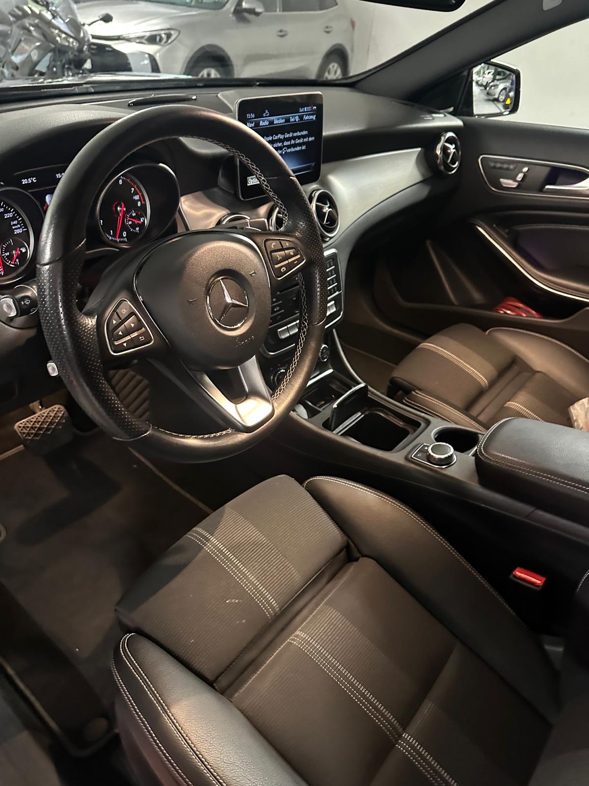MERCEDES-BENZ GLA Night Star-image-5
