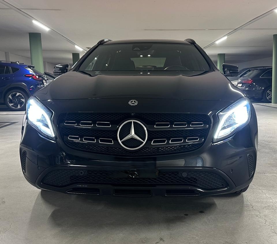 MERCEDES-BENZ GLA Night Star-image-0
