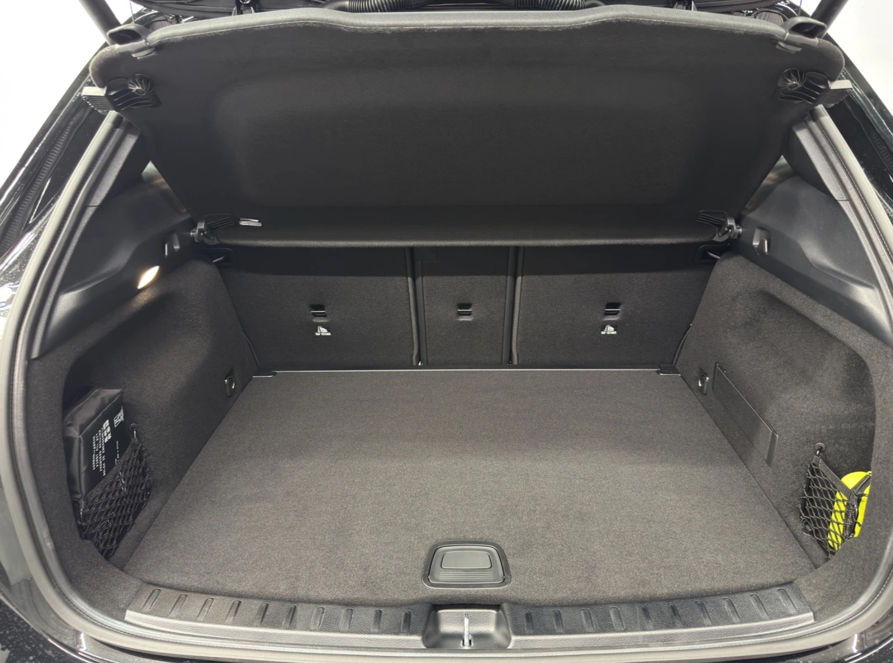 MERCEDES-BENZ GLA Night Star-image-4