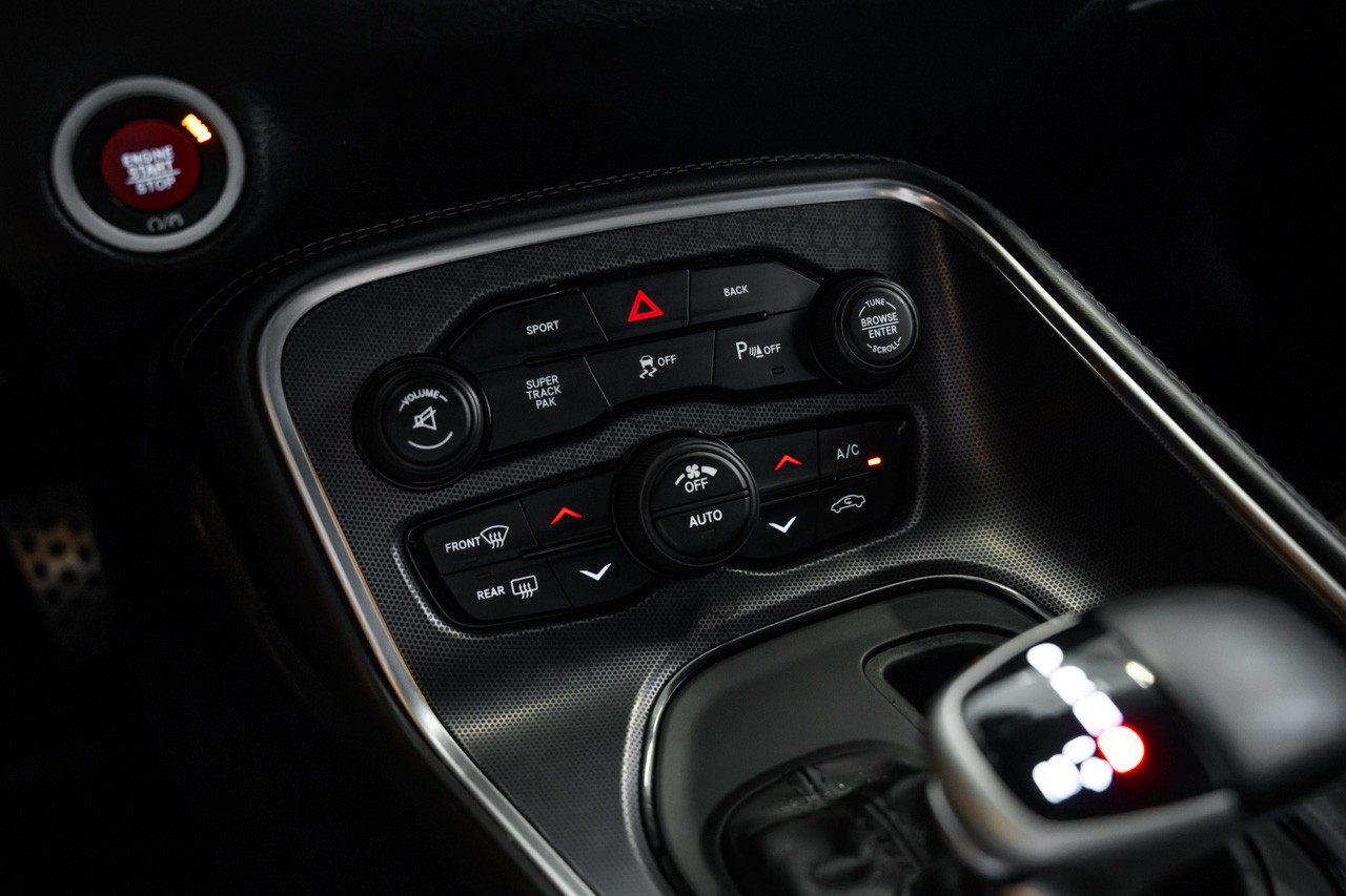 DODGE Challenger 6.4 V8 SRT HEMI-image-27