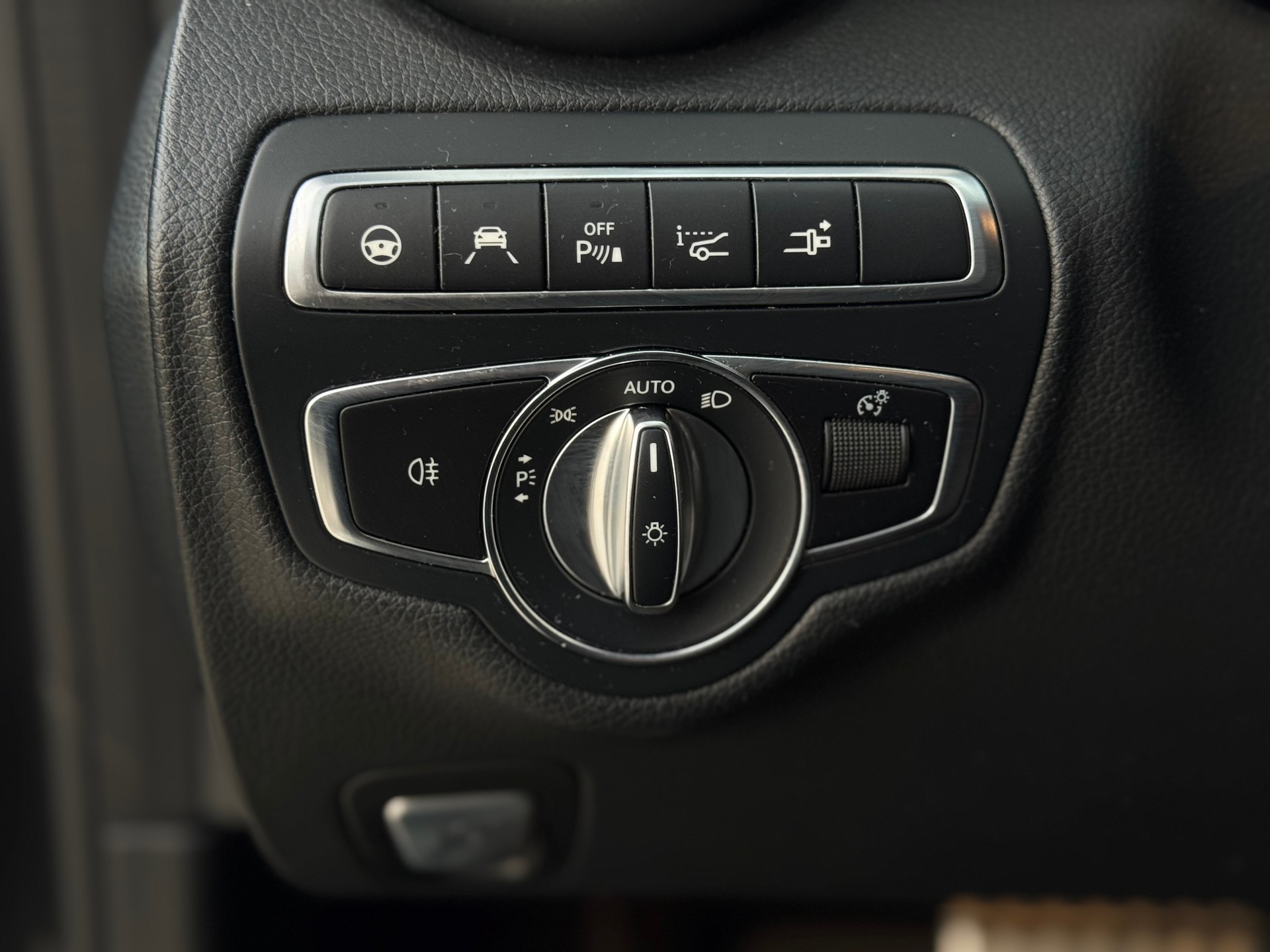 MERCEDES-BENZ C 43 AMG 4Matic 9G-tronic-image-11