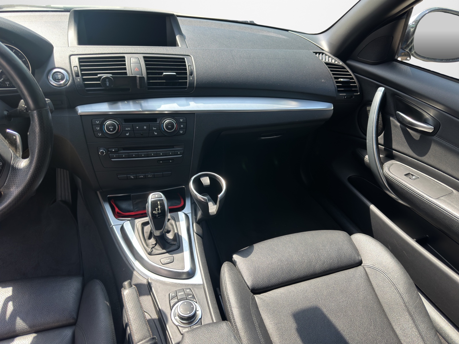 BMW 135i Cabrio DSG M-Sportpaket *Facelift* ** MOTORSCHADEN **-image-8