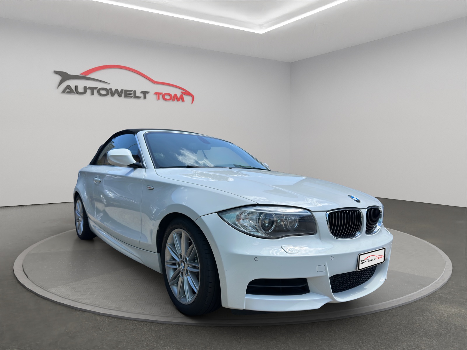 BMW 135i Cabrio DSG M-Sportpaket *Facelift* ** MOTORSCHADEN **-image-4