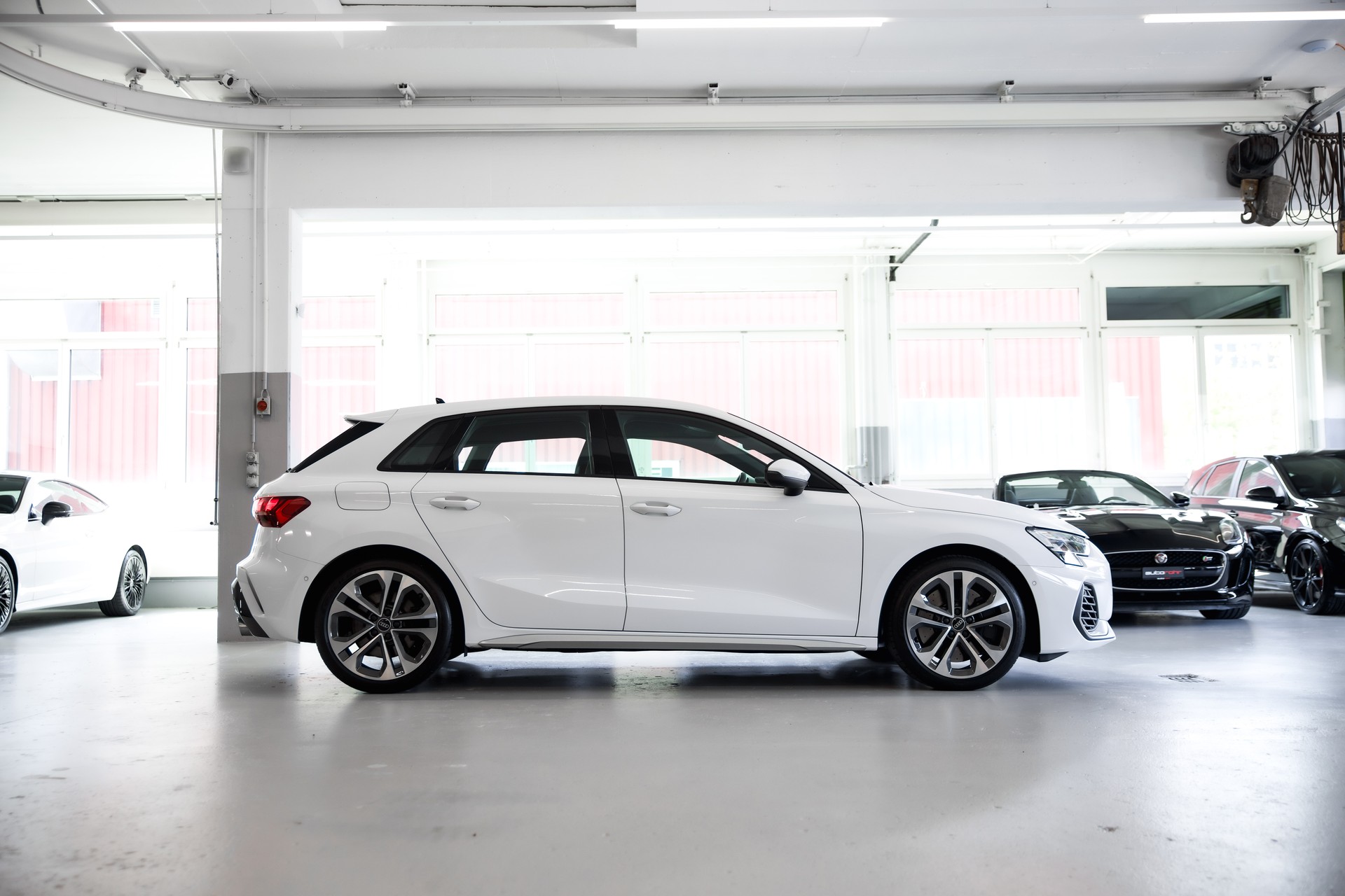 AUDI S3 Sportback TFSI quattro S-tronic-showroom-element-3
