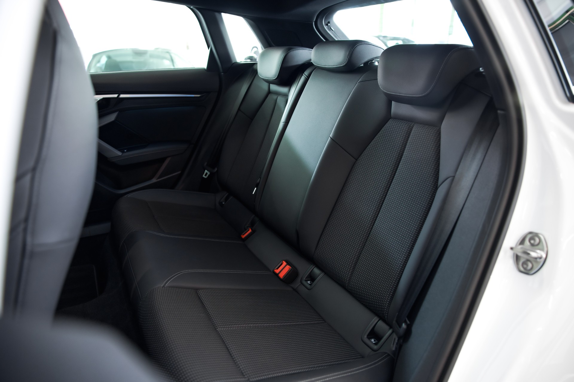 AUDI S3 Sportback TFSI quattro S-tronic-image-23