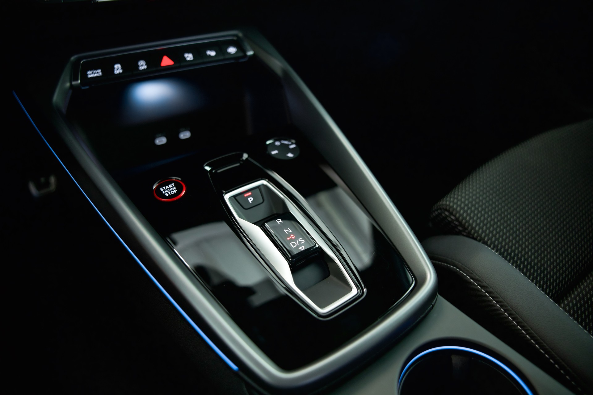 AUDI S3 Sportback TFSI quattro S-tronic-image-27