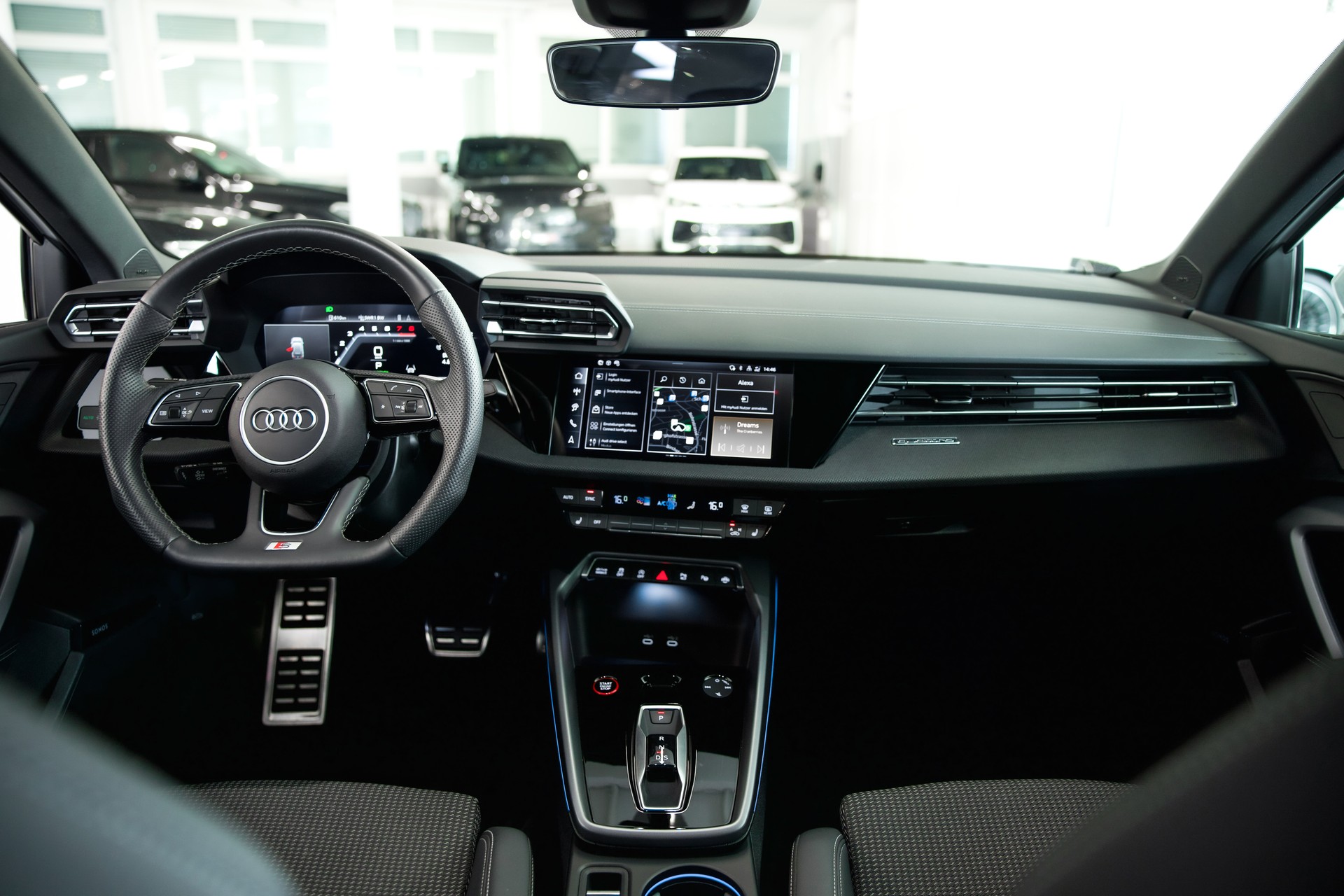 AUDI S3 Sportback TFSI quattro S-tronic-image-16