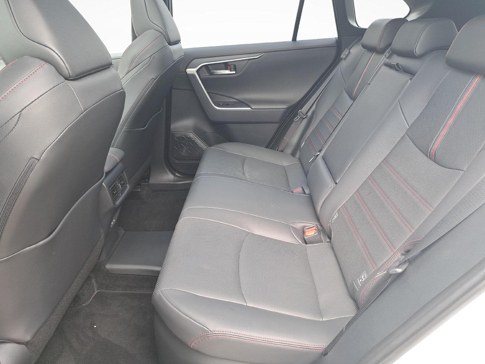 TOYOTA RAV4 2.5 Plug-In-Hybrid Platinum-image-10