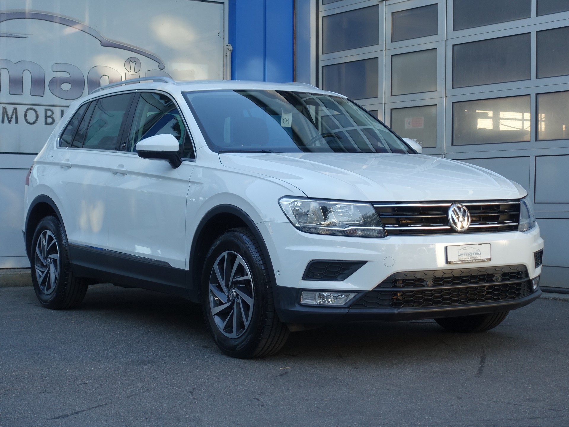VW Tiguan 2.0 TDI SCR Sound 4Motion-image-0
