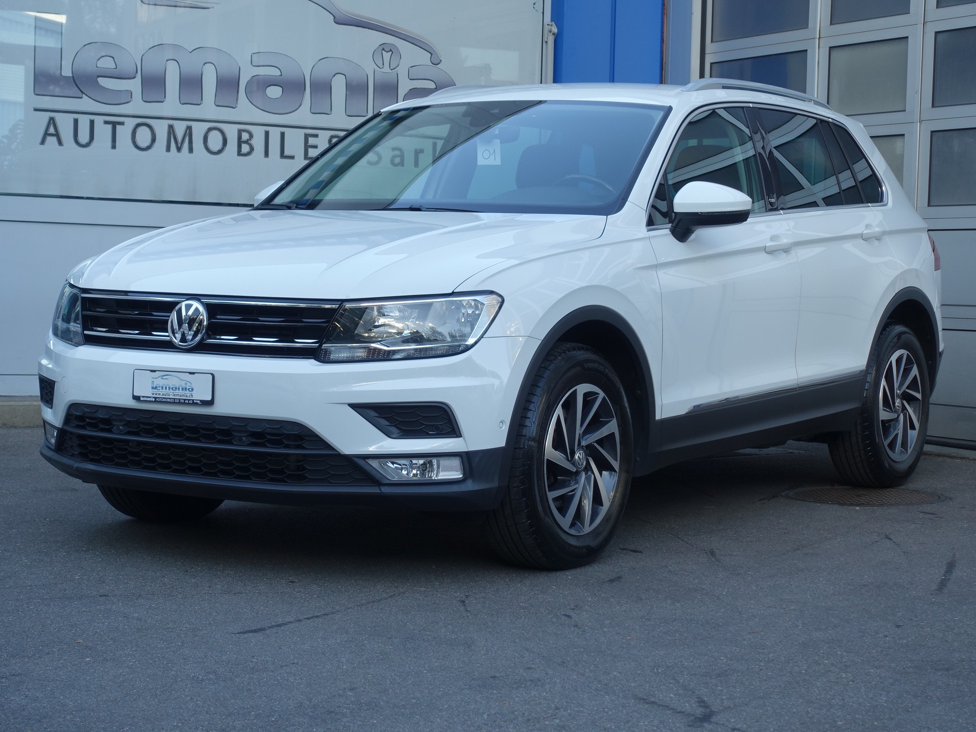 VW Tiguan 2.0 TDI SCR Sound 4Motion-image-1