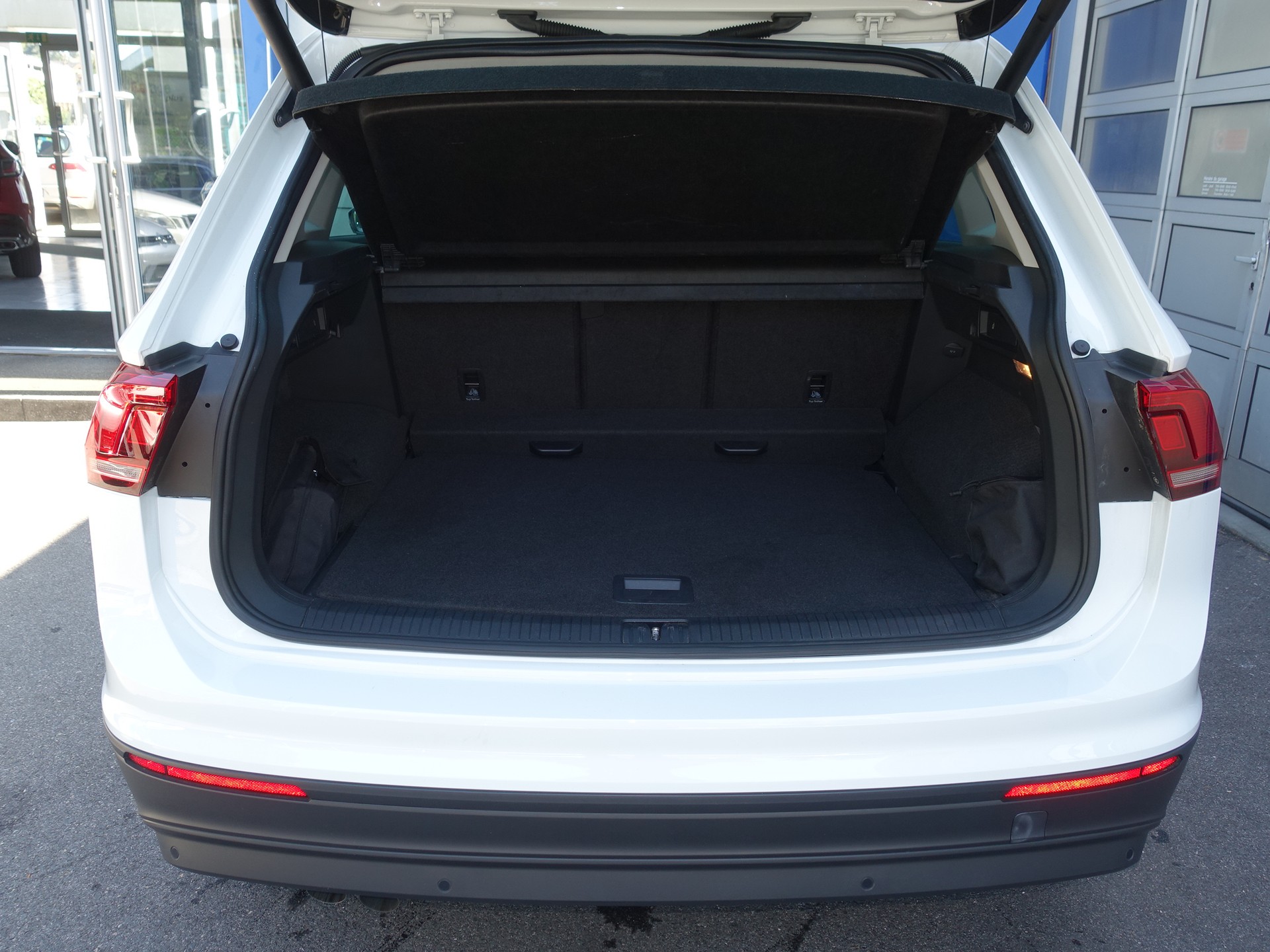 VW Tiguan 2.0 TDI SCR Sound 4Motion-image-21