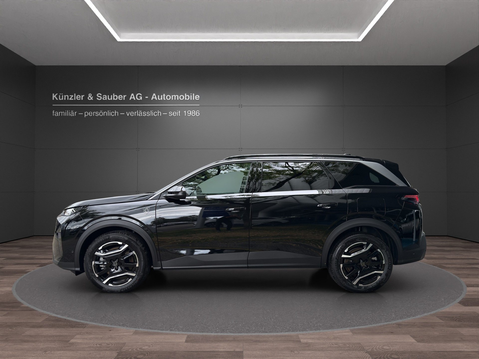 PEUGEOT 5008 195 Plug-in Hybrid e-DCS7 GT-showroom-element-1