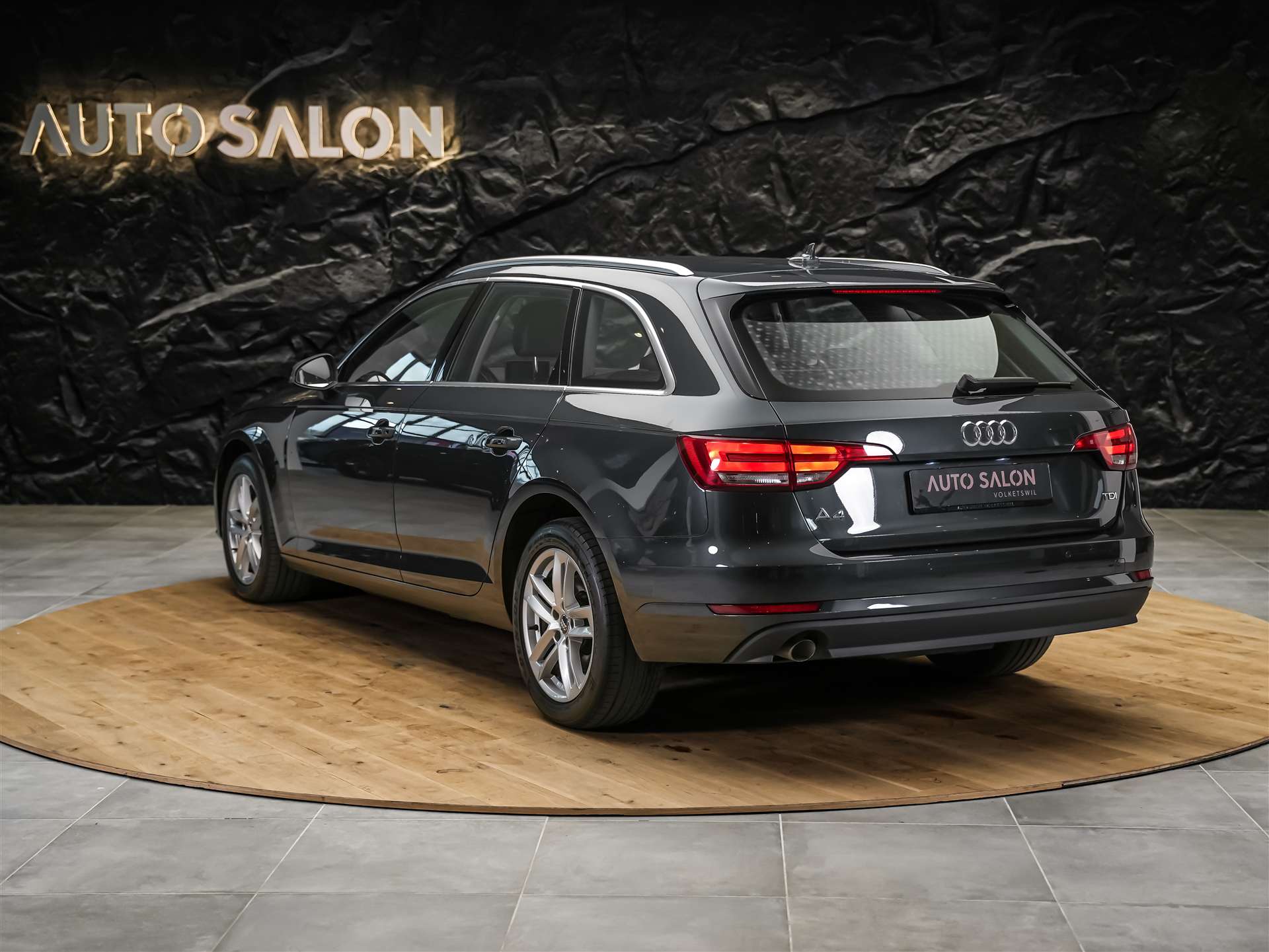 AUDI A4 Avant 2.0 TDI S-tronic *CH Auto*Tempomat* Sitzheizung*-image-2