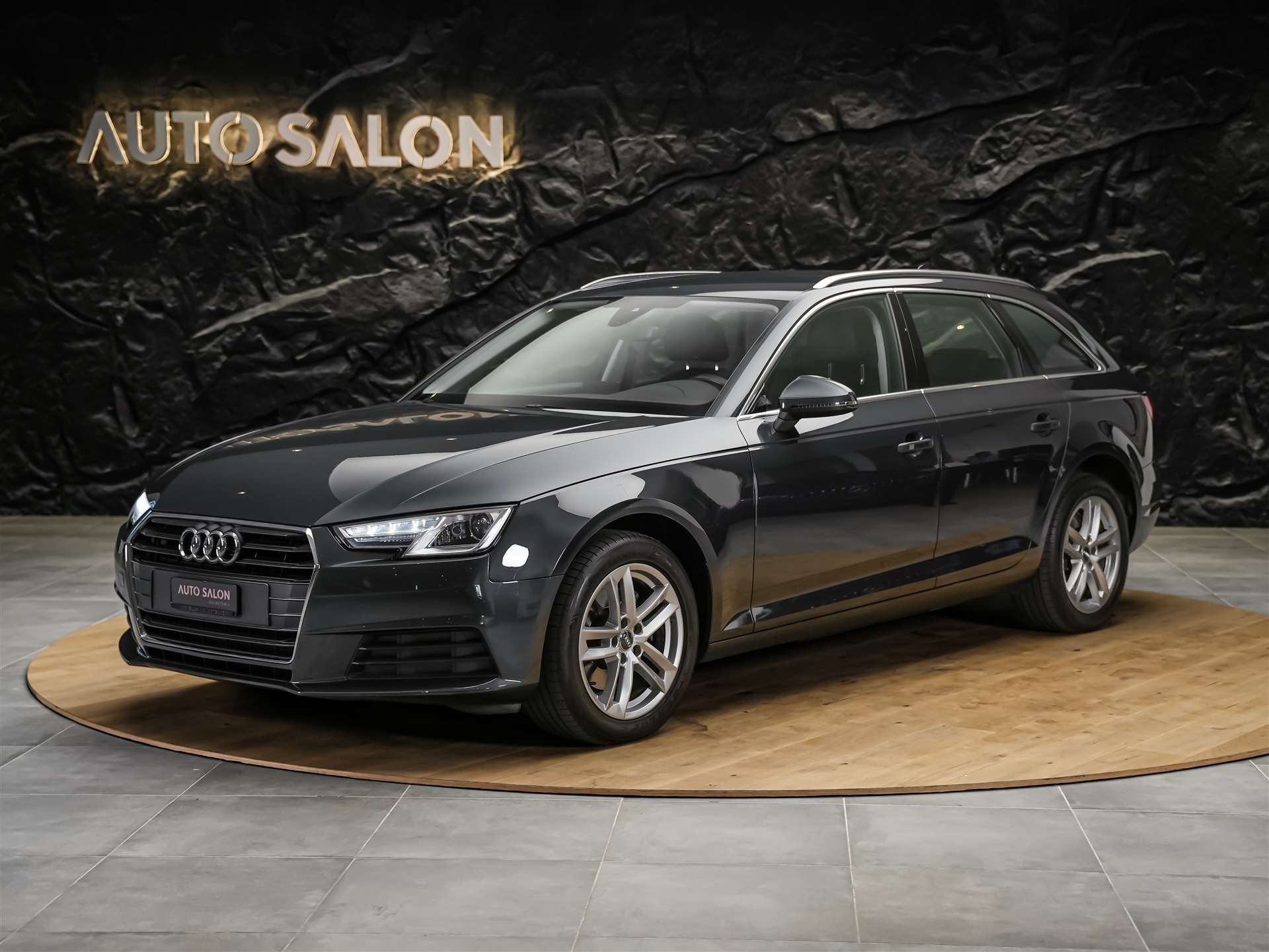 AUDI A4 Avant 2.0 TDI S-tronic *CH Auto*Tempomat* Sitzheizung*-image-0