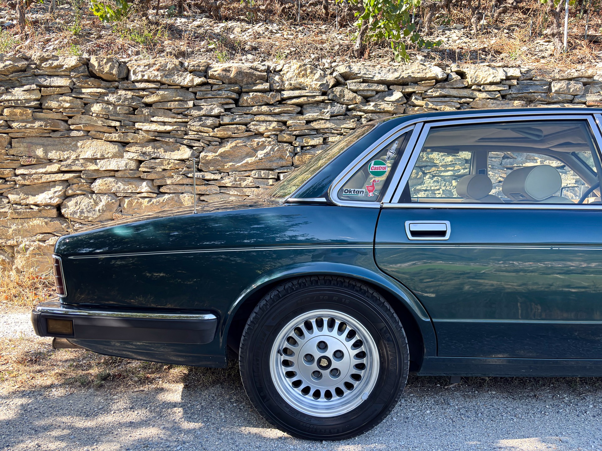 JAGUAR XJ40 4.0 Sovereign-image-8