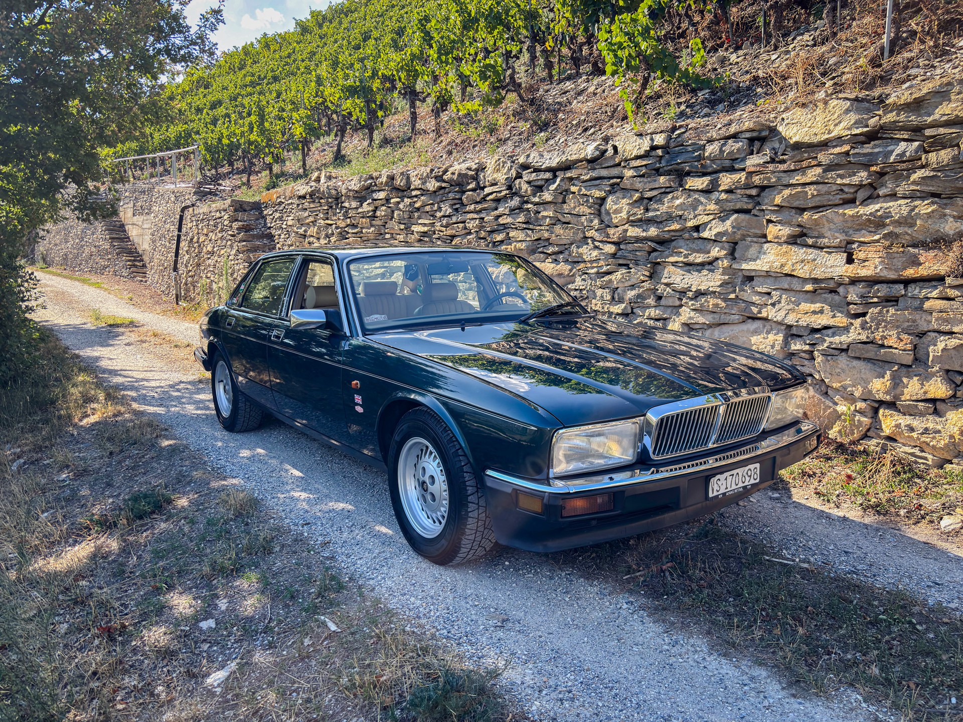 JAGUAR XJ40 4.0 Sovereign-image-2