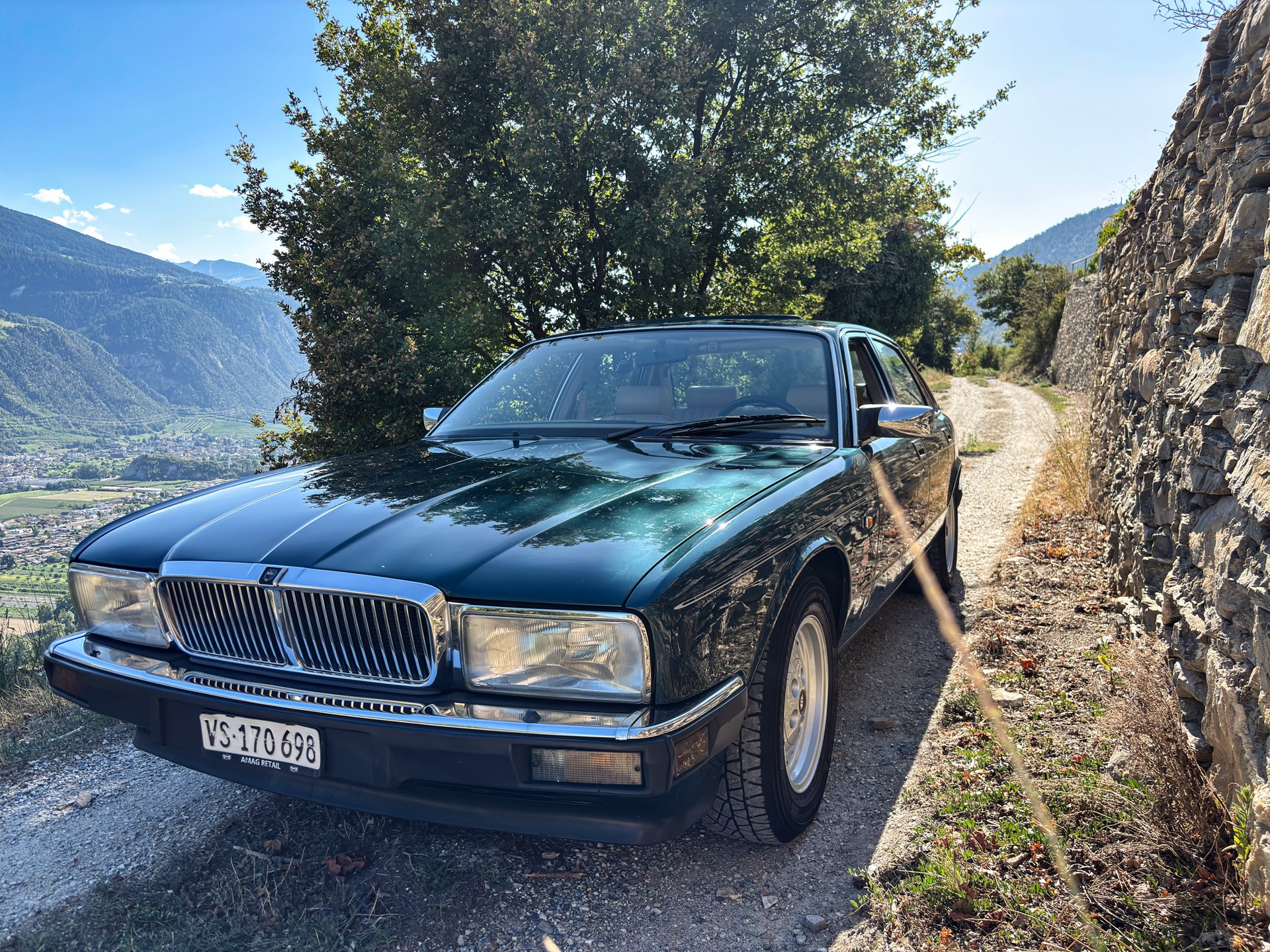 JAGUAR XJ40 4.0 Sovereign-image-0