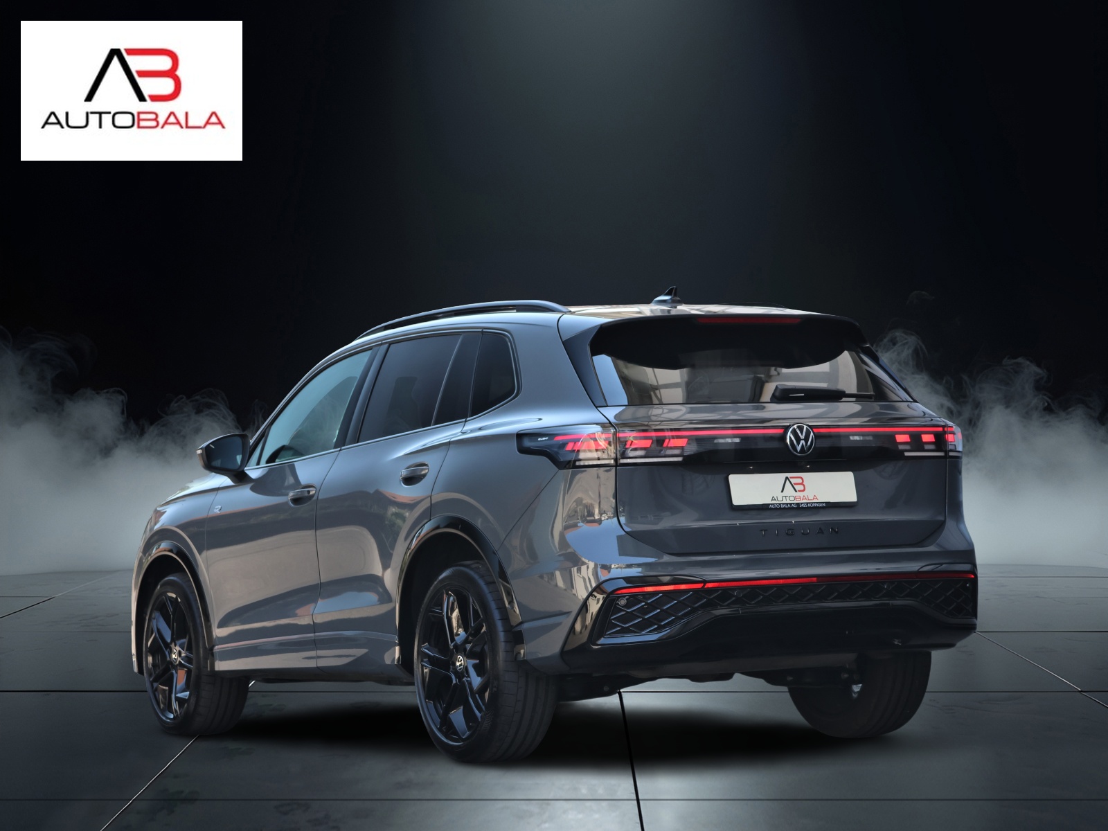 VW Tiguan 2.0 TSI DSG R-Line 4Motion (CH) + 2.3T AHK *BlackStyle*-showroom-element-2