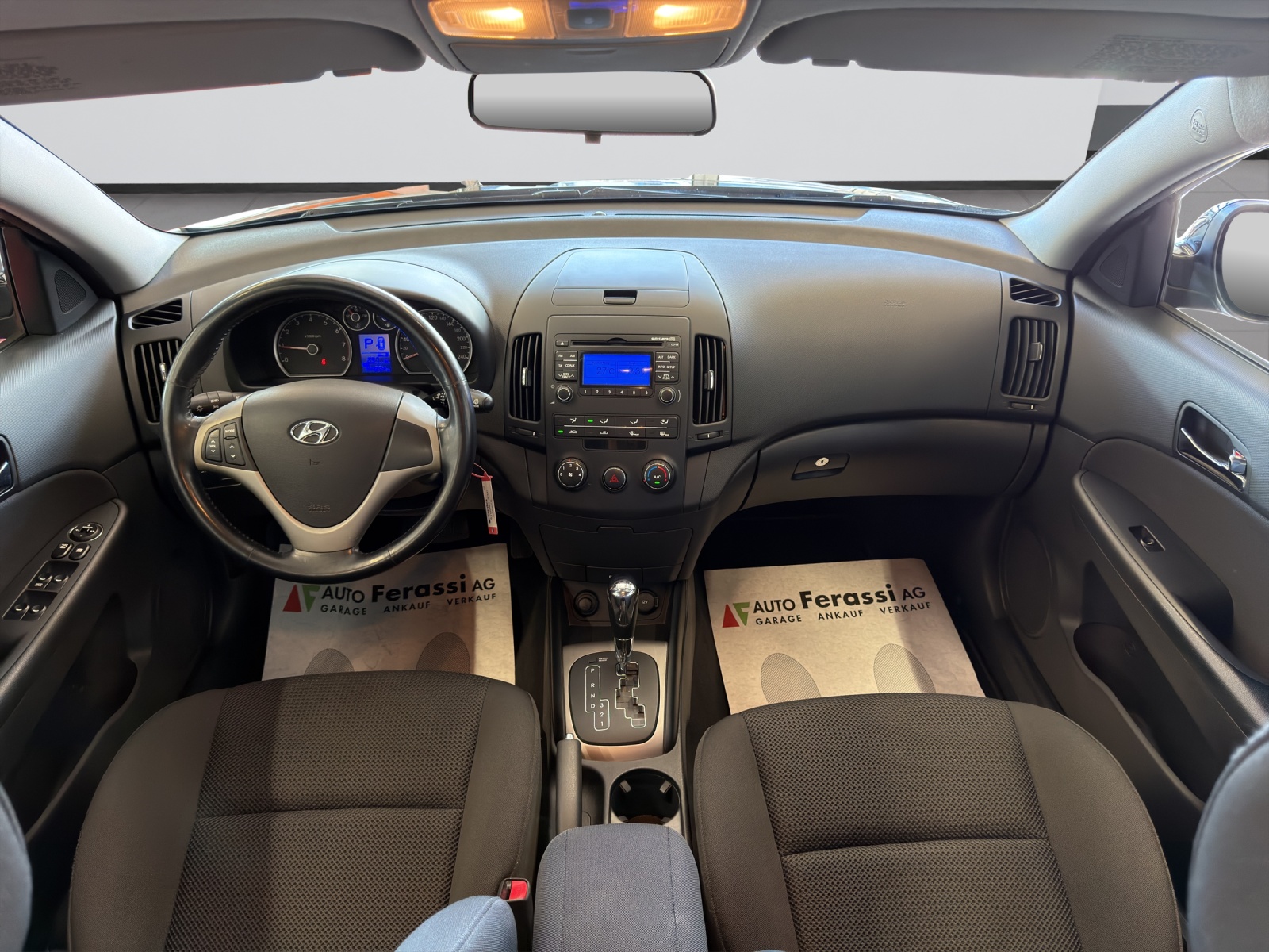 HYUNDAI i30 Wagon 1.6 Style Automatic-image-10