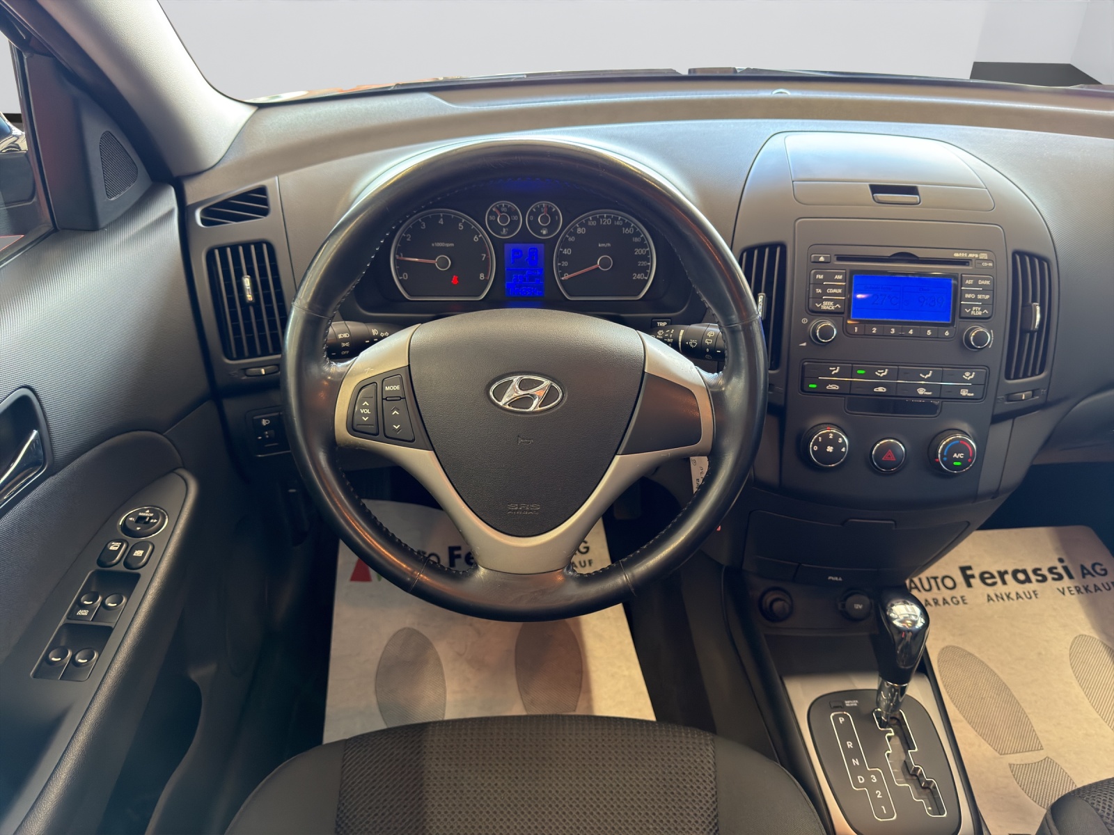 HYUNDAI i30 Wagon 1.6 Style Automatic-image-13