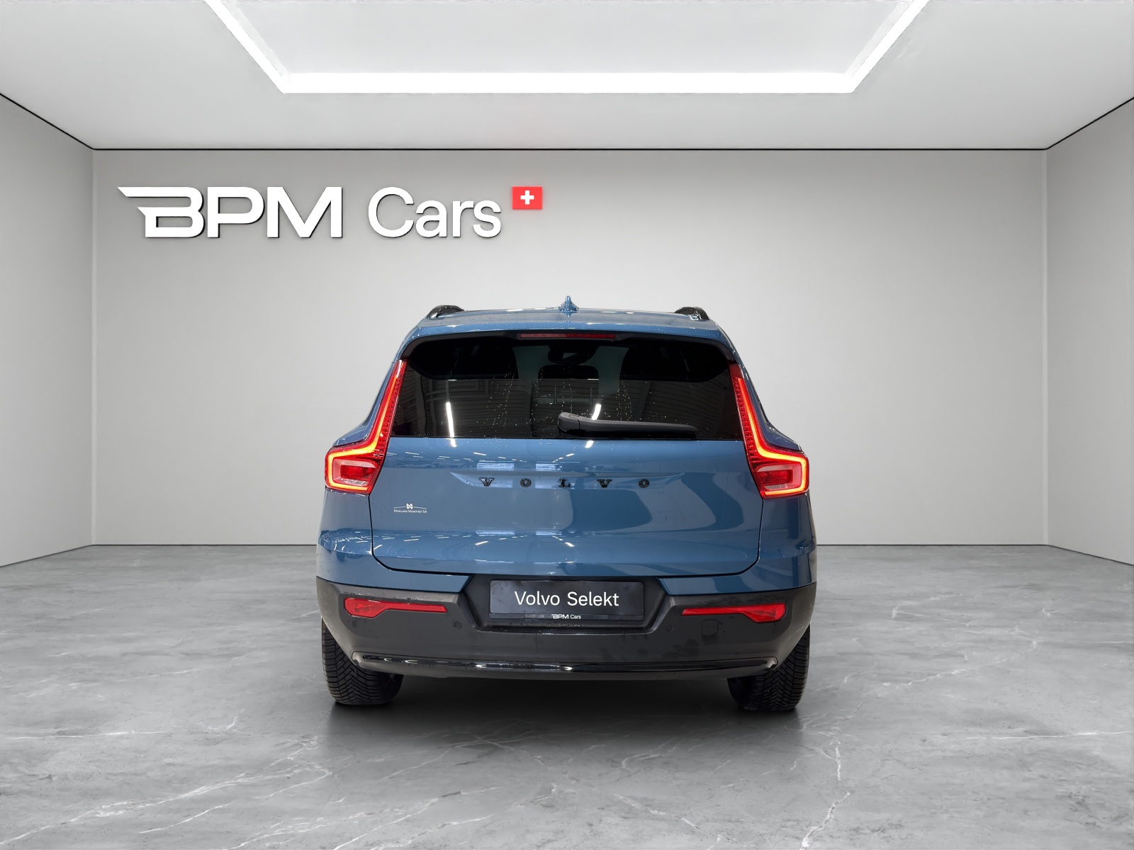 VOLVO XC40 1.5 T4 PiH Plus Dark-image-2