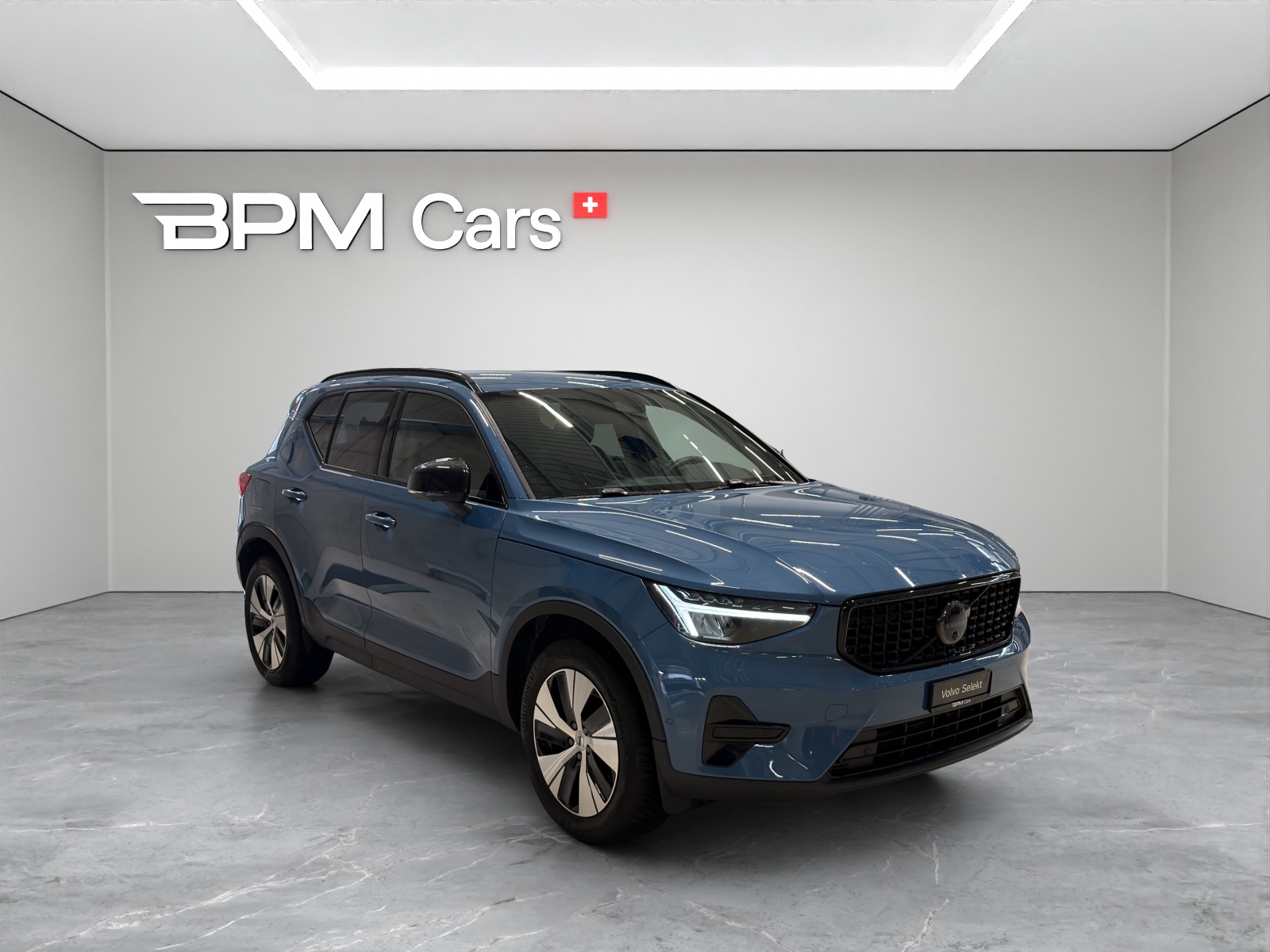 VOLVO XC40 1.5 T4 PiH Plus Dark-image-4