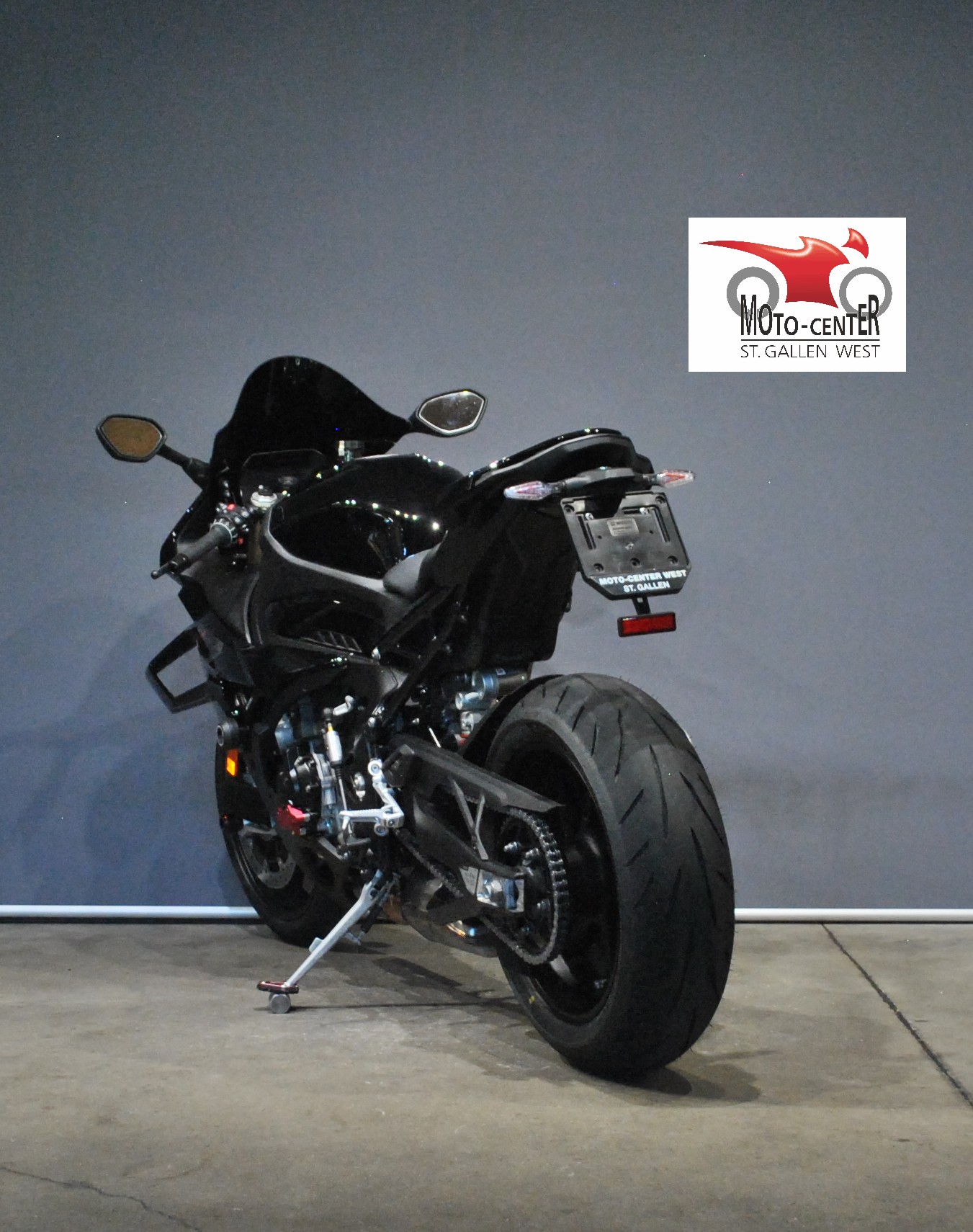 BMW S 1000 RR-showroom-element-3