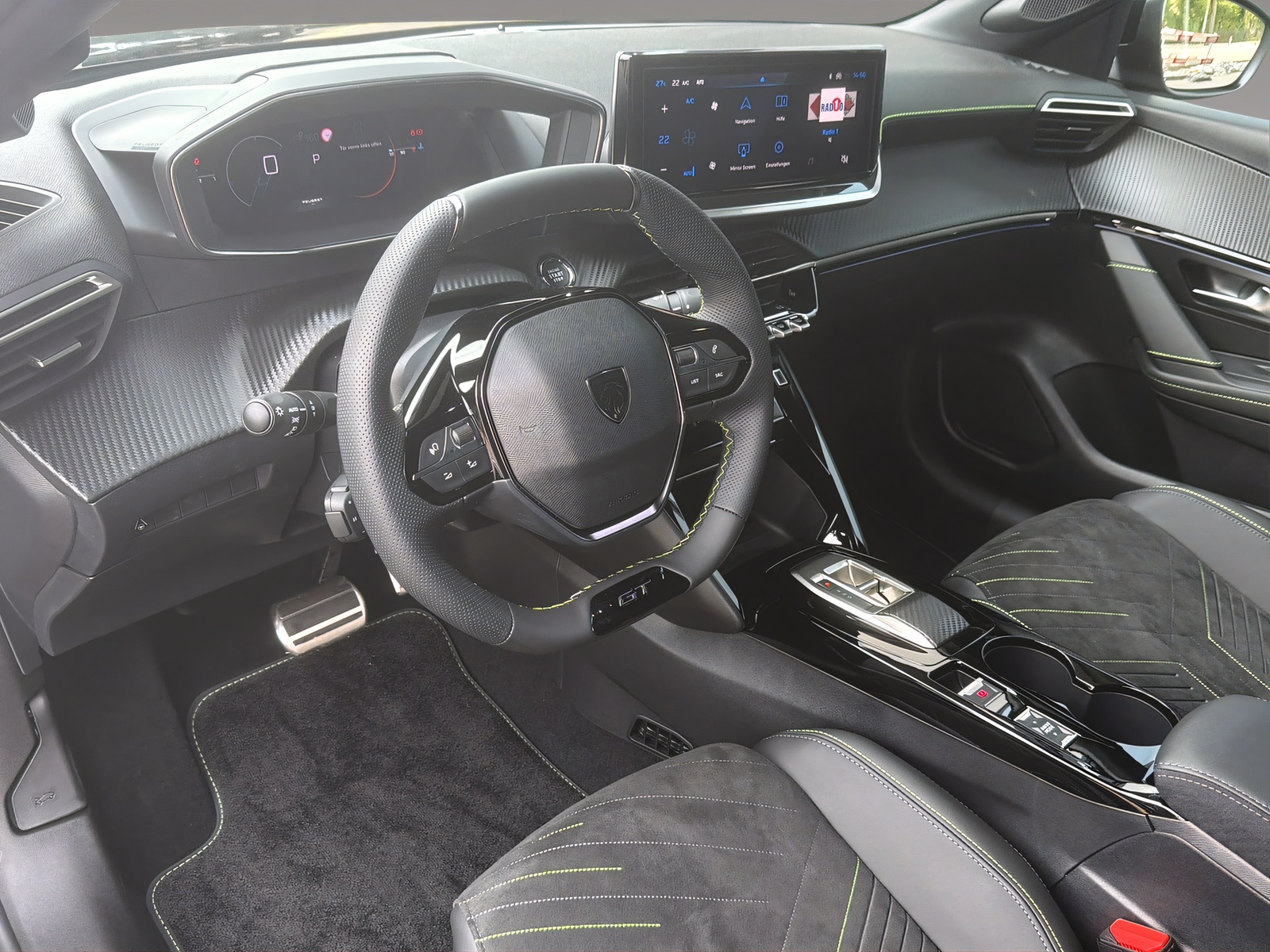 PEUGEOT 208 1.2 Hybrid 145 GT Exclusive-image-6