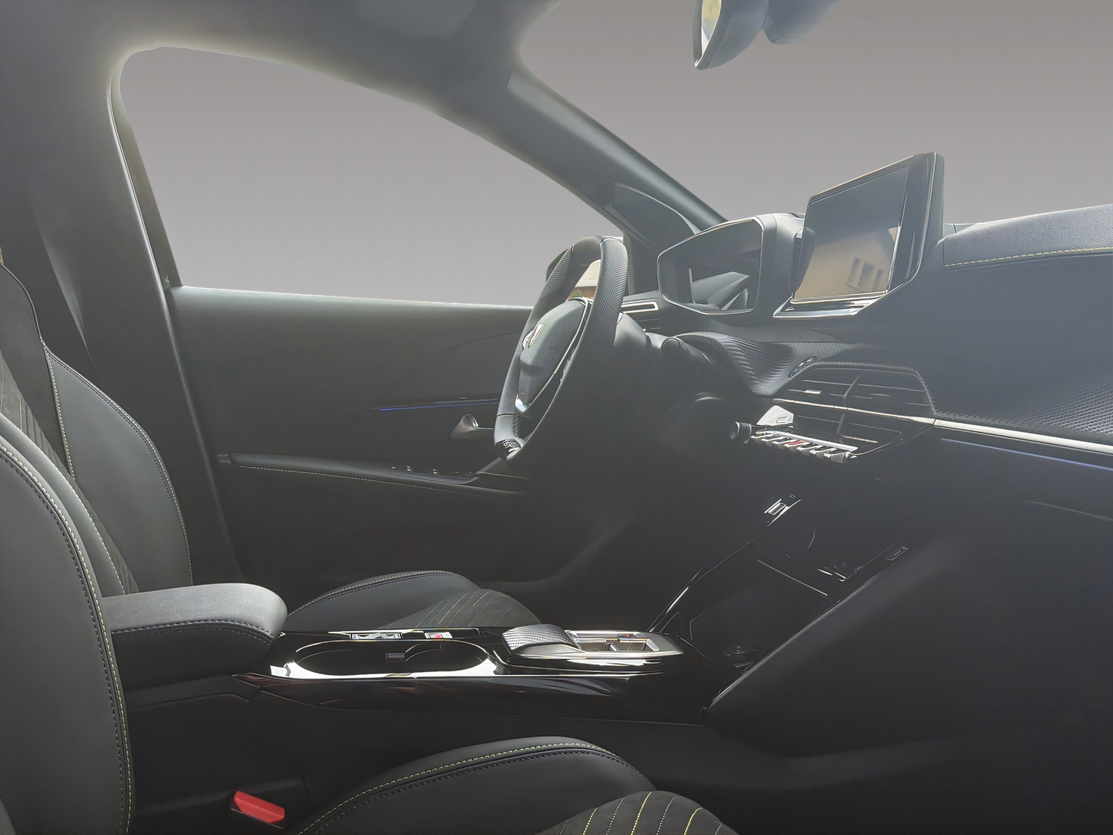 PEUGEOT 208 1.2 Hybrid 145 GT Exclusive-image-10