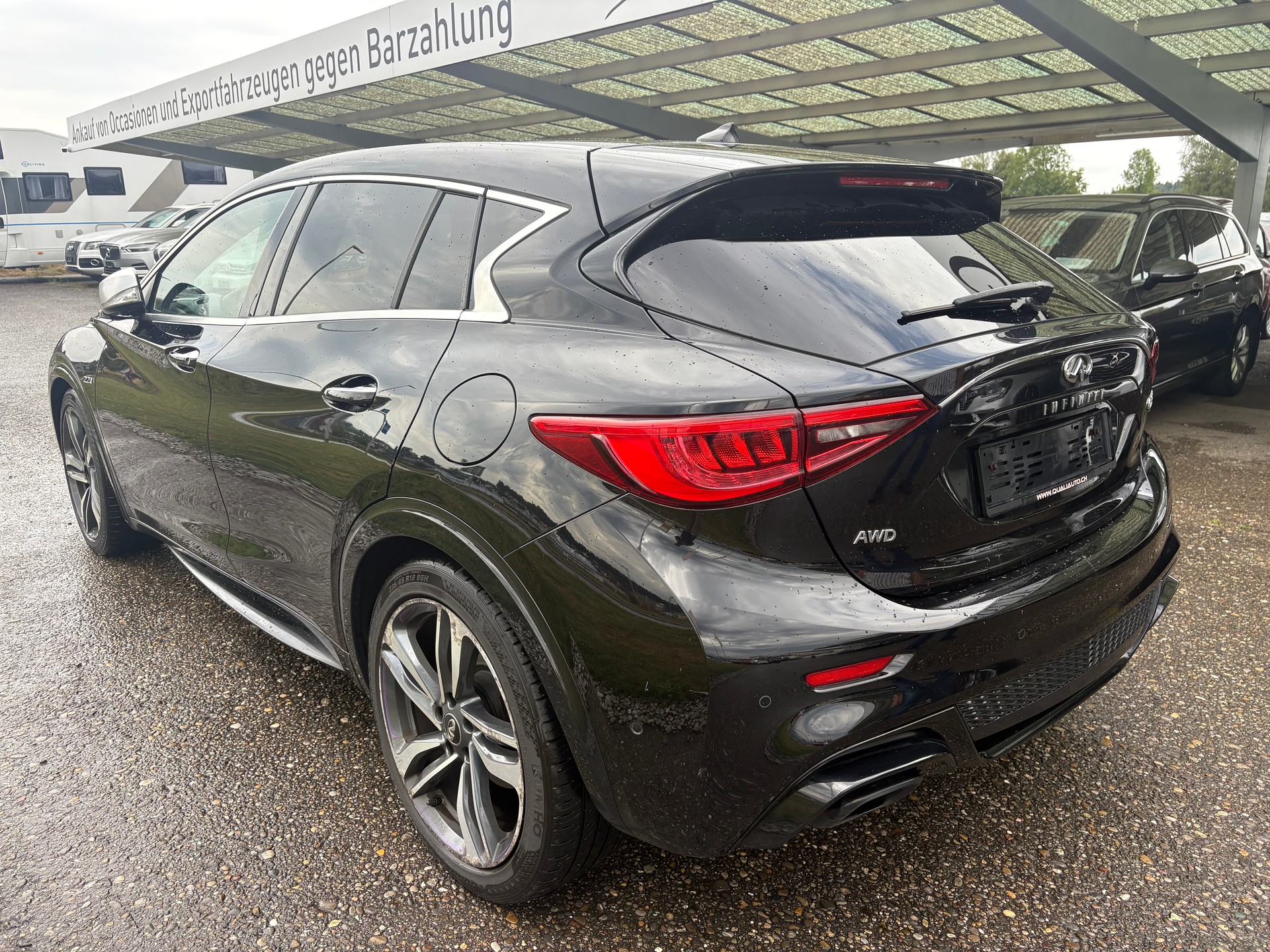 INFINITI Q30 2.2d City Black Edition AWD DCT-image-5