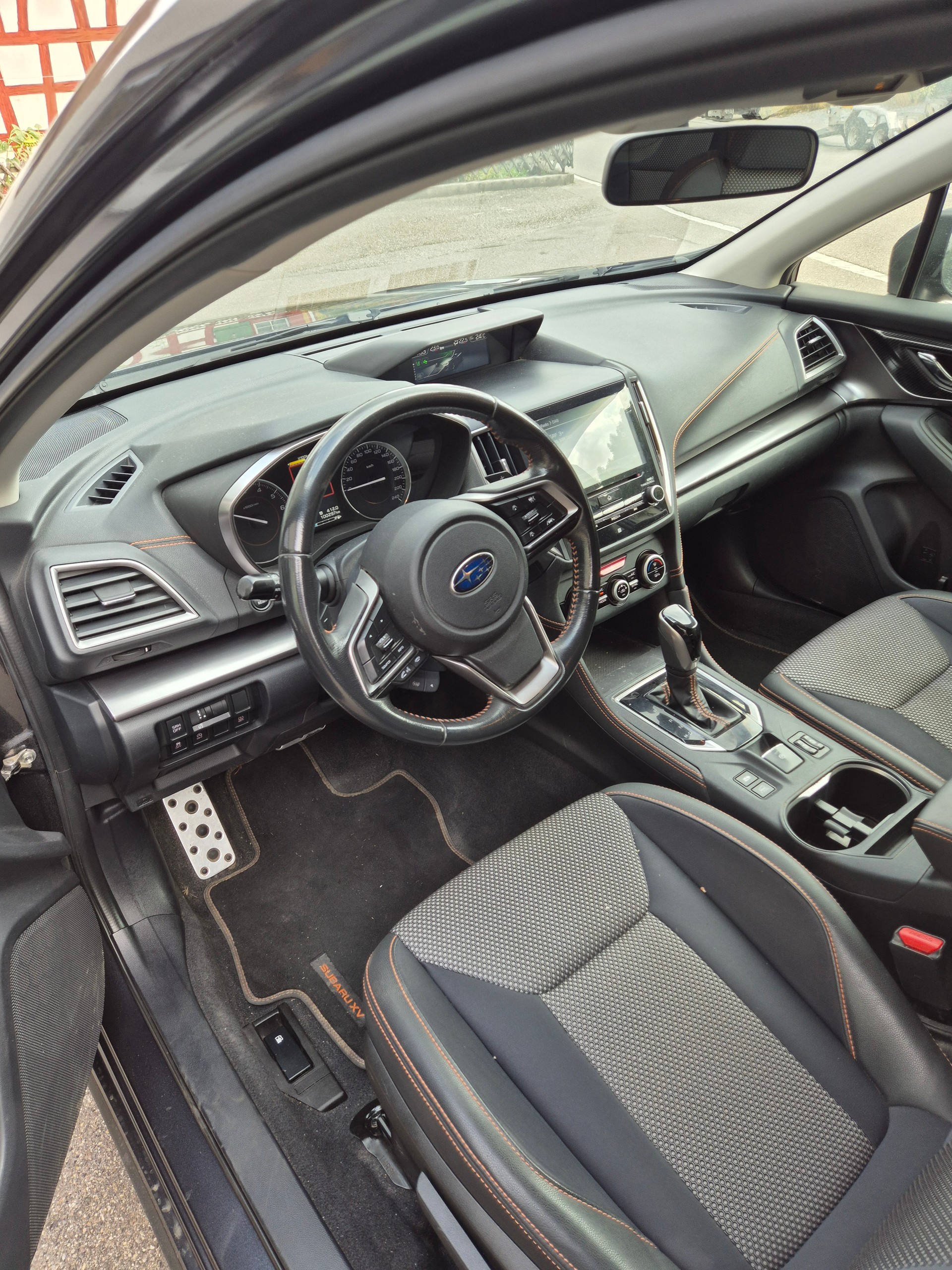 SUBARU XV 2.0 Swiss AWD Lineartronic-image-5