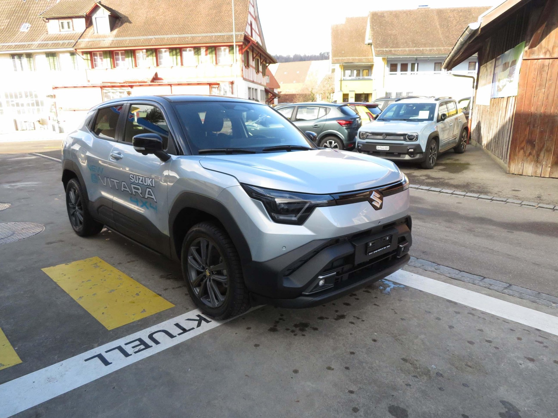 SUZUKI e Vitara Compact Top 4x4-image-3