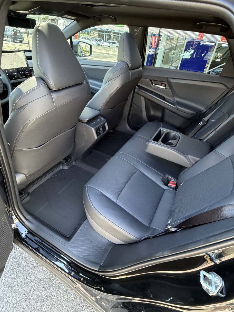 SUBARU E-Outback eV Luxury AWD mit AHK-image-10