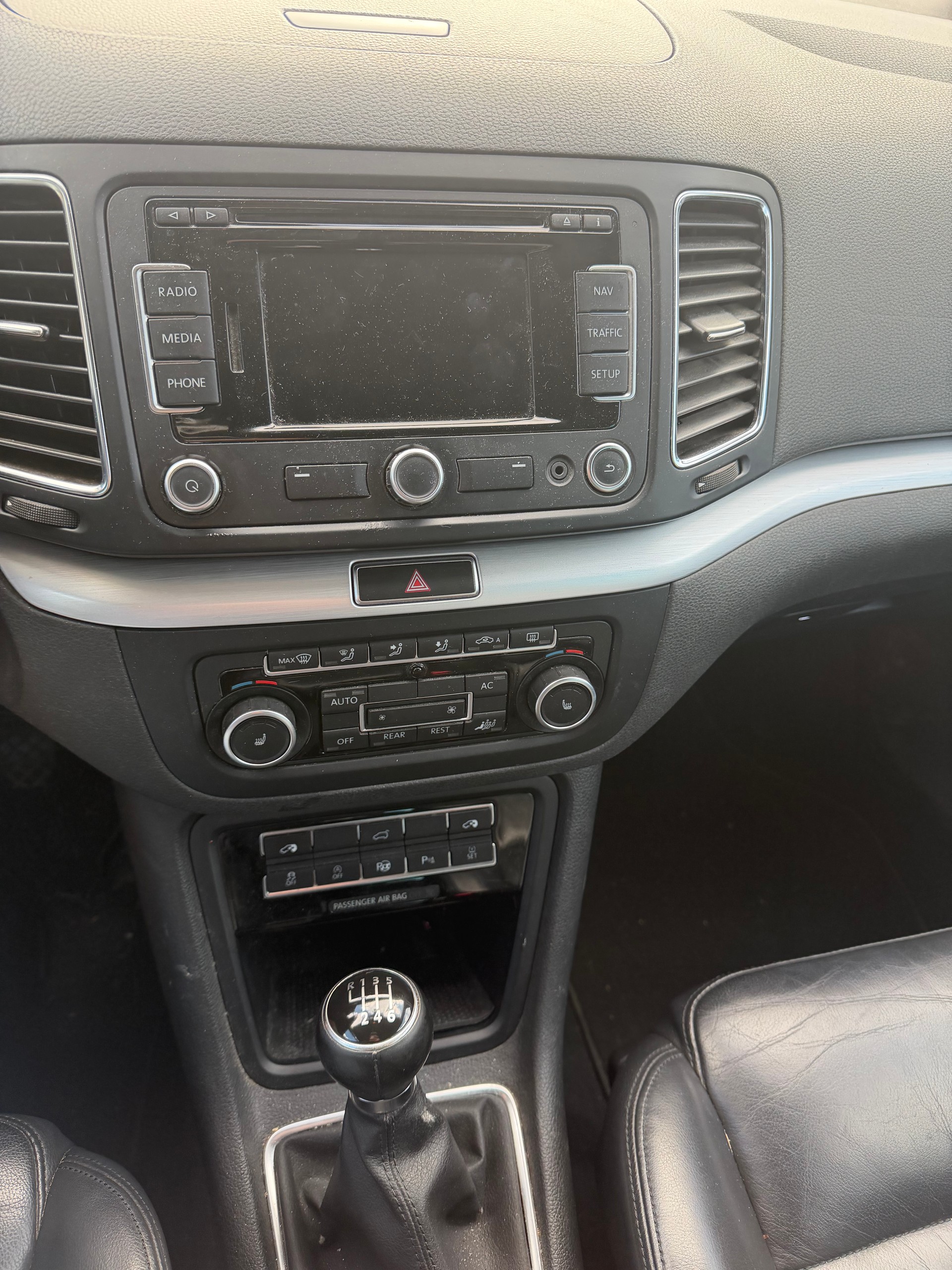 VW Sharan 1.4 TSI BlueMotion Technology Highline-image-11