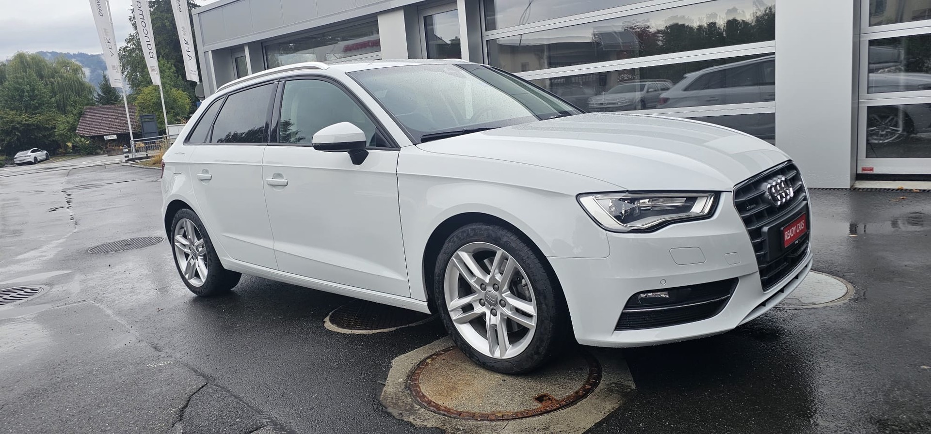 AUDI A3 Sportback 1.8 TFSI Attraction quattro S-tronic-image-1