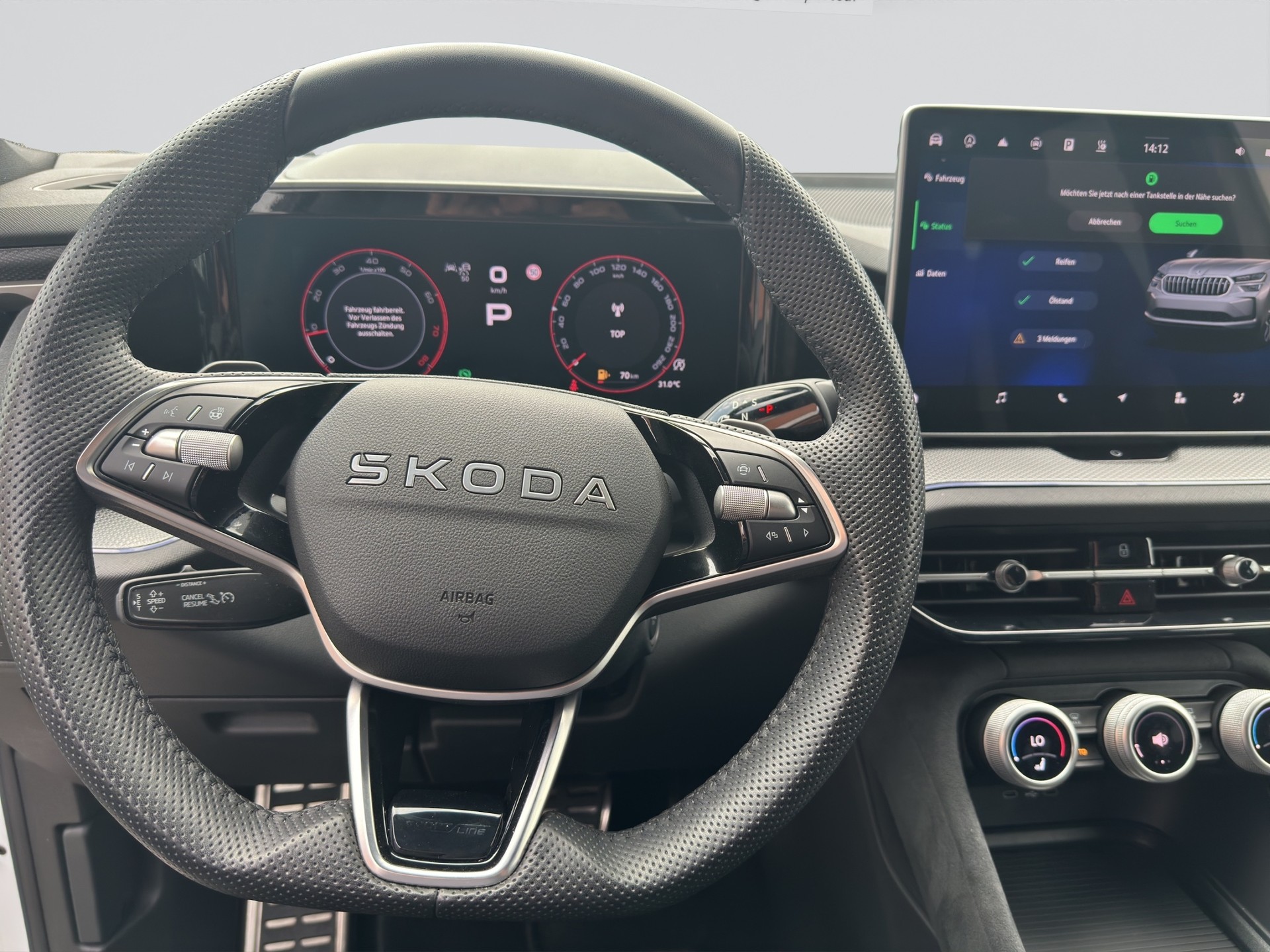 SKODA KODIAQ 2.0 TSI DSG 4x4 Sportline NAVI AHK-image-12