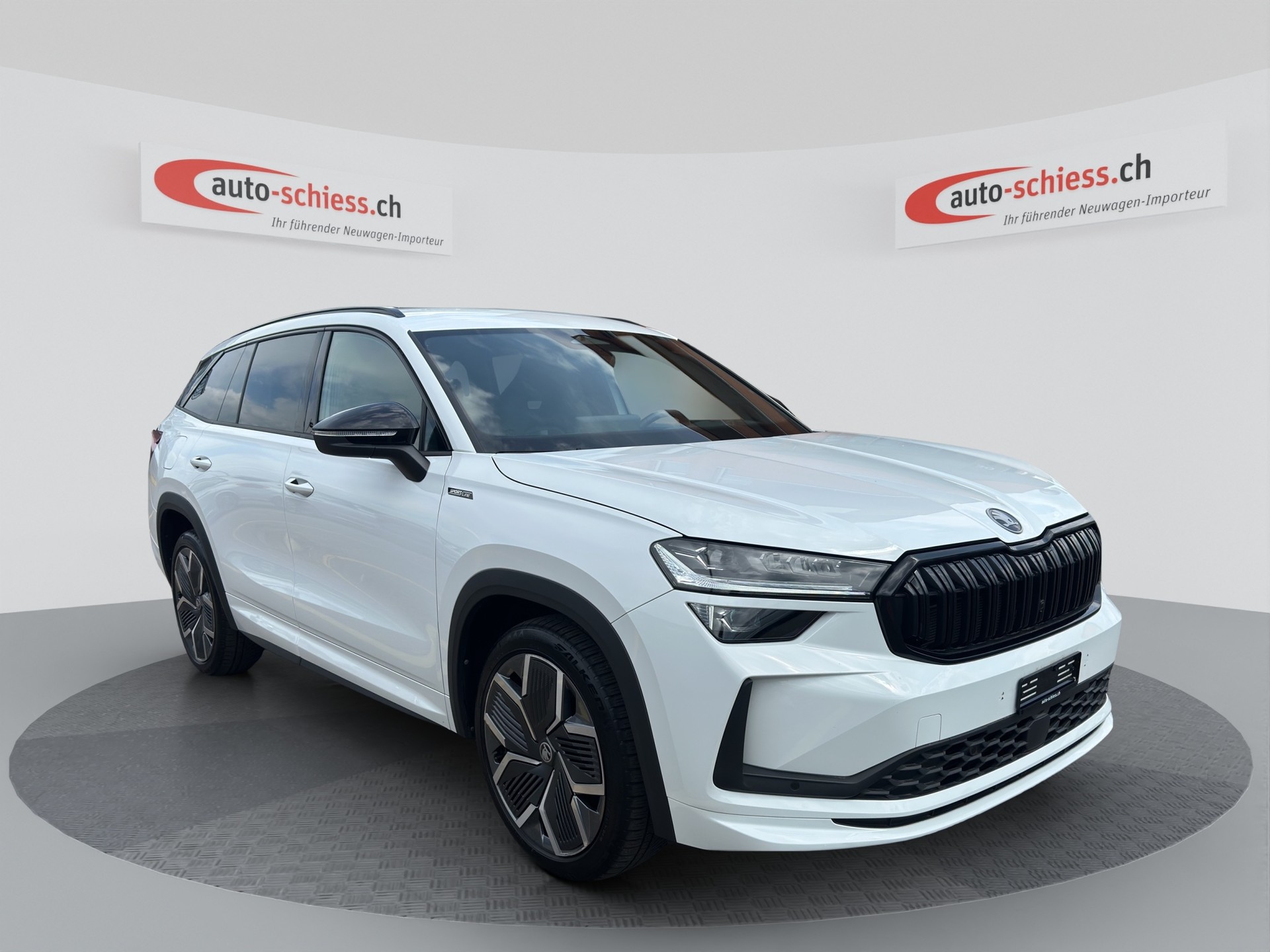 SKODA KODIAQ 2.0 TSI DSG 4x4 Sportline NAVI AHK-image-0